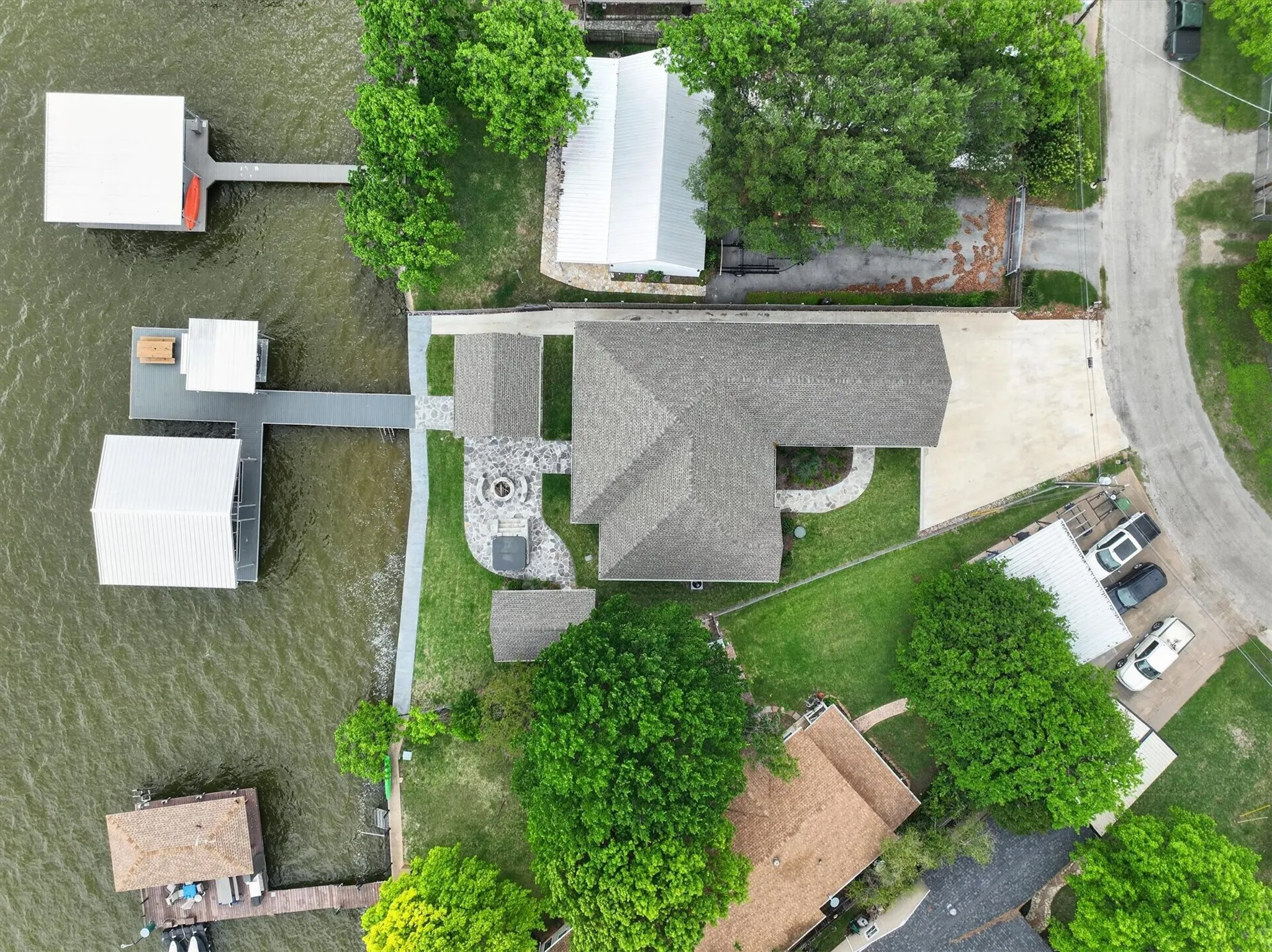 Single Family Residence For Sale in Hood County , 4511 Wildwood Circle, Granbury, Texas 76049, 3 Bedroom, 2 Bathroom, 2 Garage spaces, 1,837 Sqft, built in 2022, Preowned, mls#21252946, Real Estate Agent in Granbury, Homes For Sale in Hood county, Homes For Sale in Granbury, Realtor in Granbury Texas, Real Estate Brokerage Independent Realty Texas, Luminita Cordes Realtor