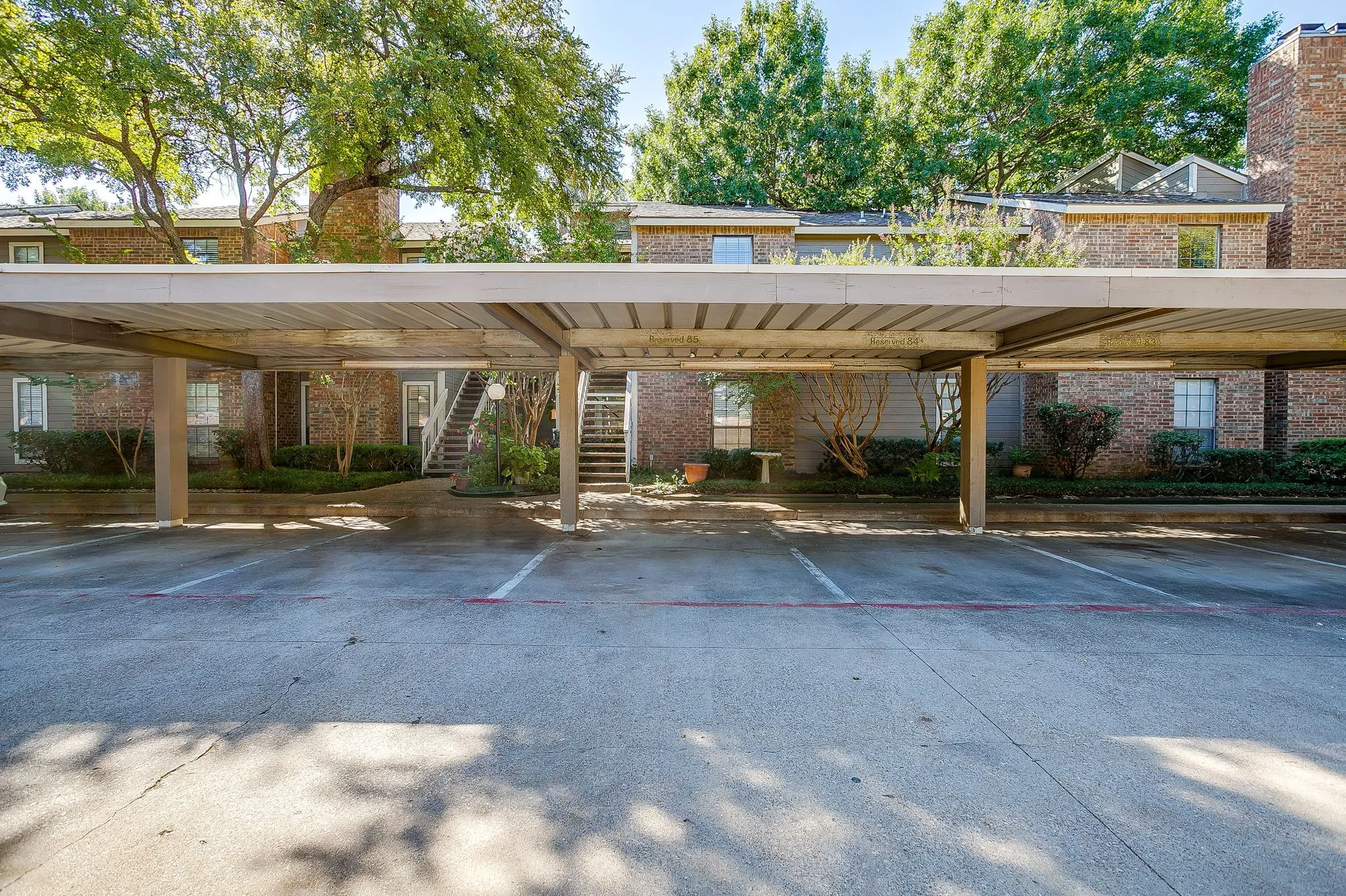 Condominium For Sale in Tarrant County , 1206 Riverchase Lane 251, Arlington, Texas 76011, 2 Bedrooms, 2 Bathrooms, Garage spaces, 1,085 Sqft, built in 1983, Price $165,000, mls#21254541, Real Estate Agent in Arlington, Homes For Sale in Tarrant county, Homes For Sale in Arlington, Realtor in Arlington Texas, Real Estate Brokerage Independent Realty Texas, Luminita Cordes Realtor
