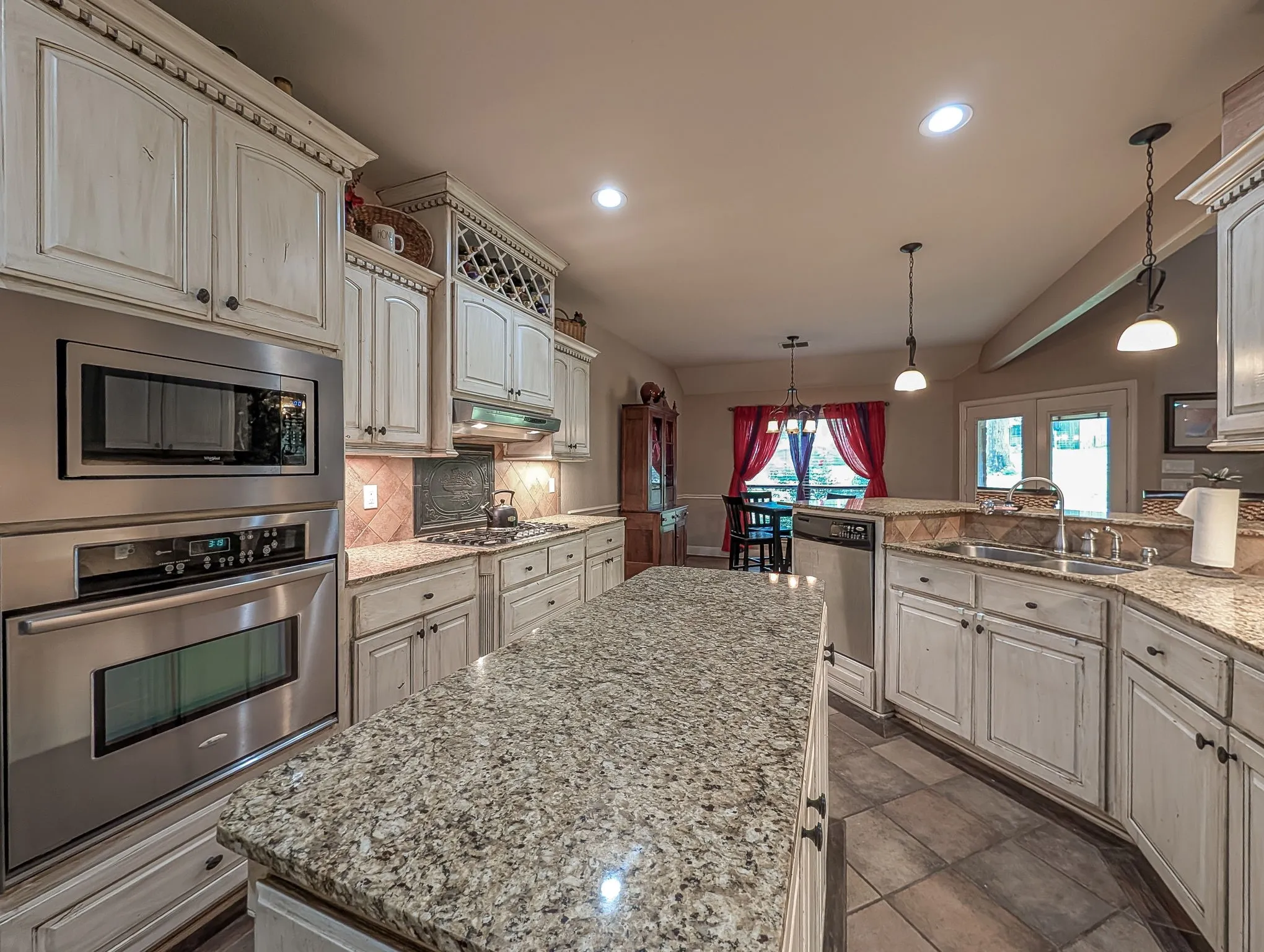 Single Family Residence For Sale in Smith County , 12360 Southhaven, Flint, Texas 75762, 3 Bedroom, 2 Bathroom, 2 Garage spaces, 2,876 Sqft, built in 2008, mls#21254070, Real Estate Agent in Flint, Homes For Sale in Smith county, Homes For Sale in Flint, Realtor in Flint Texas, Real Estate Brokerage Independent Realty Texas, Luminita Cordes Realtor