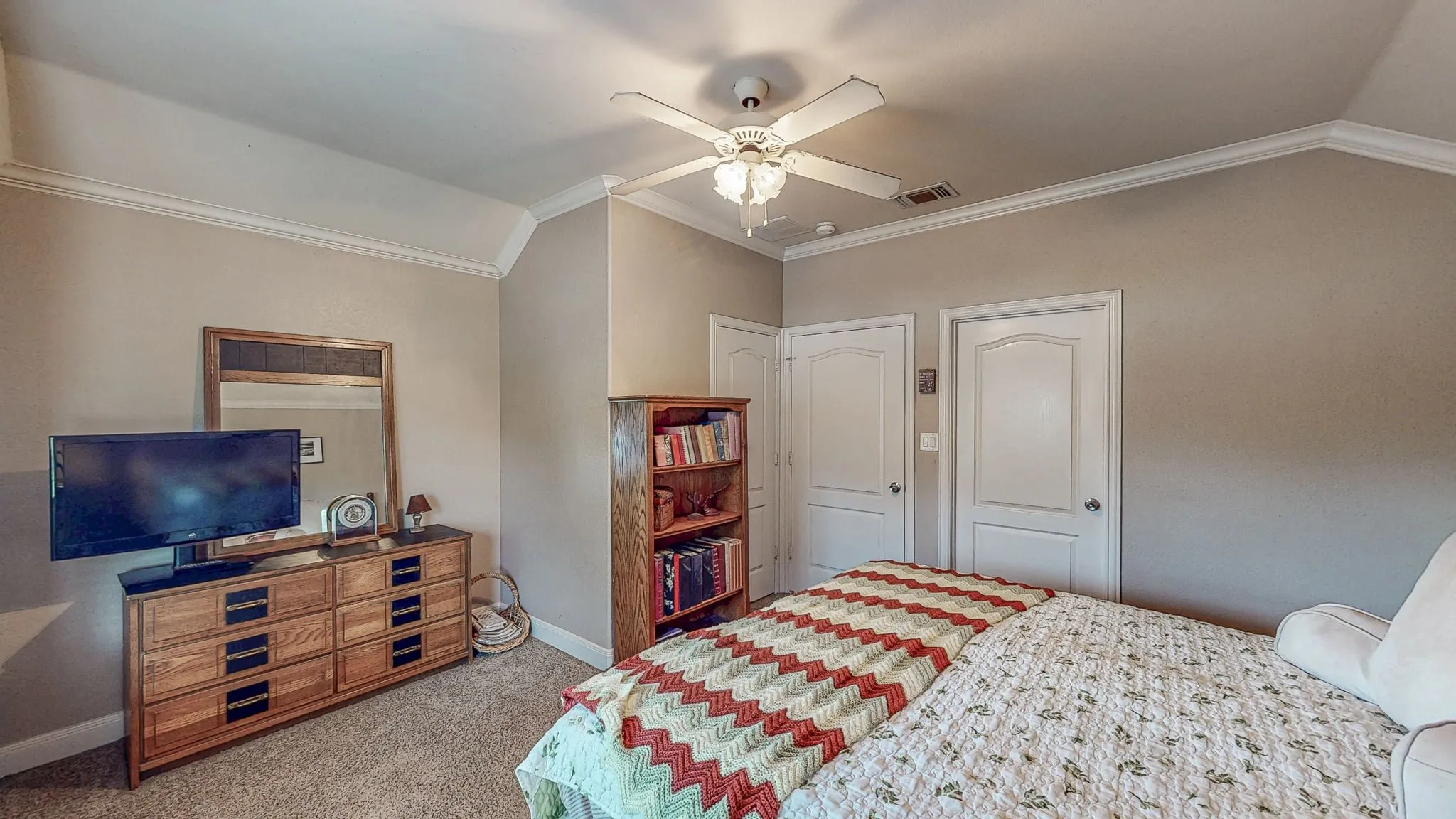 Single Family Residence For Sale in Smith County , 12360 Southhaven, Flint, Texas 75762, 3 Bedroom, 2 Bathroom, 2 Garage spaces, 2,876 Sqft, built in 2008, mls#21254070, Real Estate Agent in Flint, Homes For Sale in Smith county, Homes For Sale in Flint, Realtor in Flint Texas, Real Estate Brokerage Independent Realty Texas, Luminita Cordes Realtor