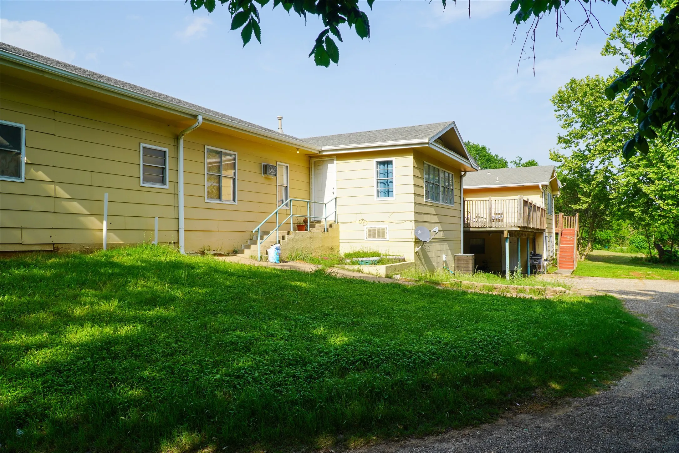 Quadruplex For Sale in Johnson County , 109 E 4th Street, Keene, Texas 76059, 0, 0, Garage spaces, 0 Sqft, built in 1970, Preowned, Price $350,000, mls#21254567, Real Estate Agent in Keene, Homes For Sale in Johnson county, Homes For Sale in Keene, Realtor in Keene Texas, Real Estate Brokerage Independent Realty Texas, Luminita Cordes Realtor