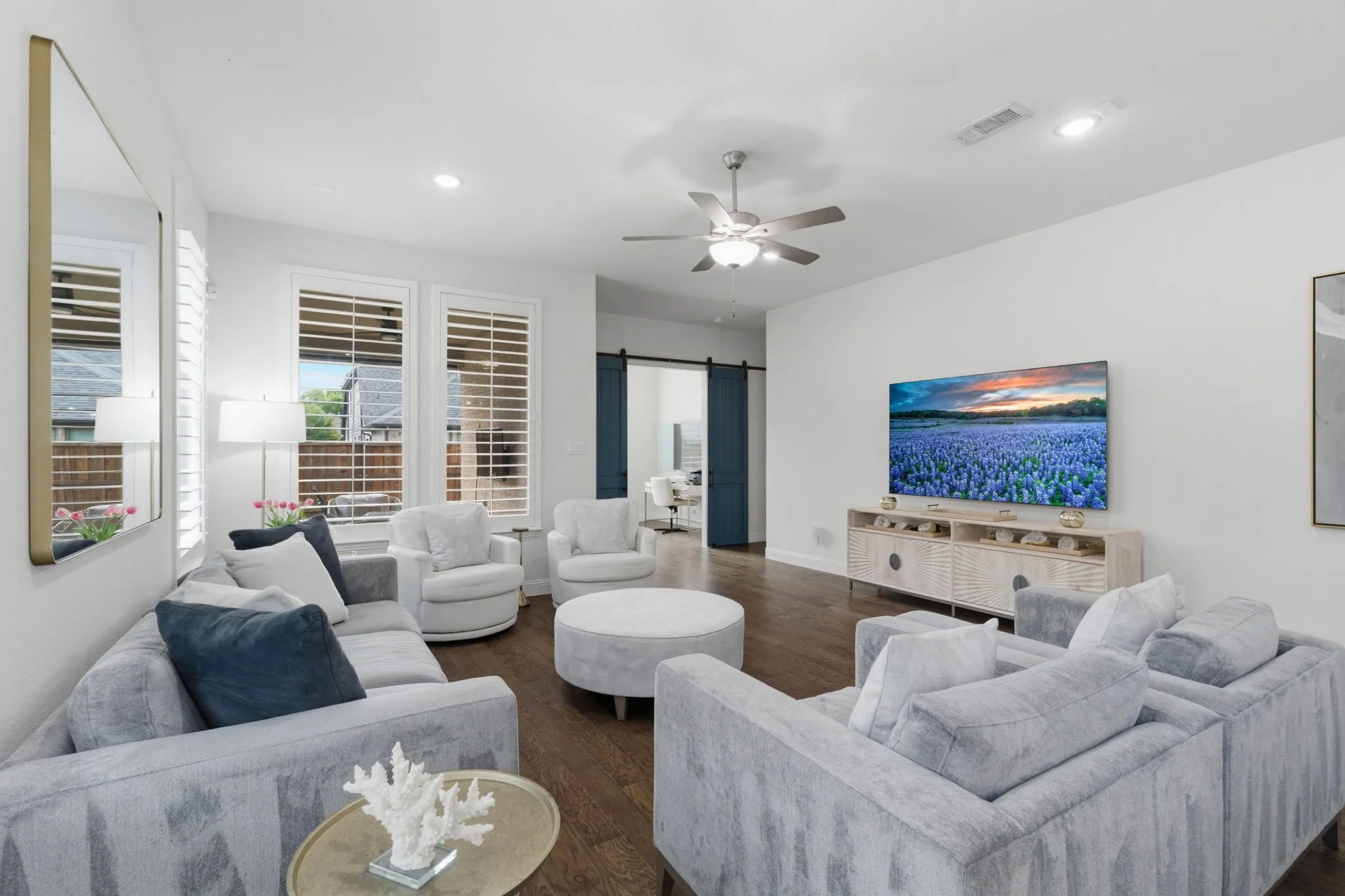 A favorite home feature of the sellers---the size of this large living room that can accommodate many seating options for your comfy furniture.