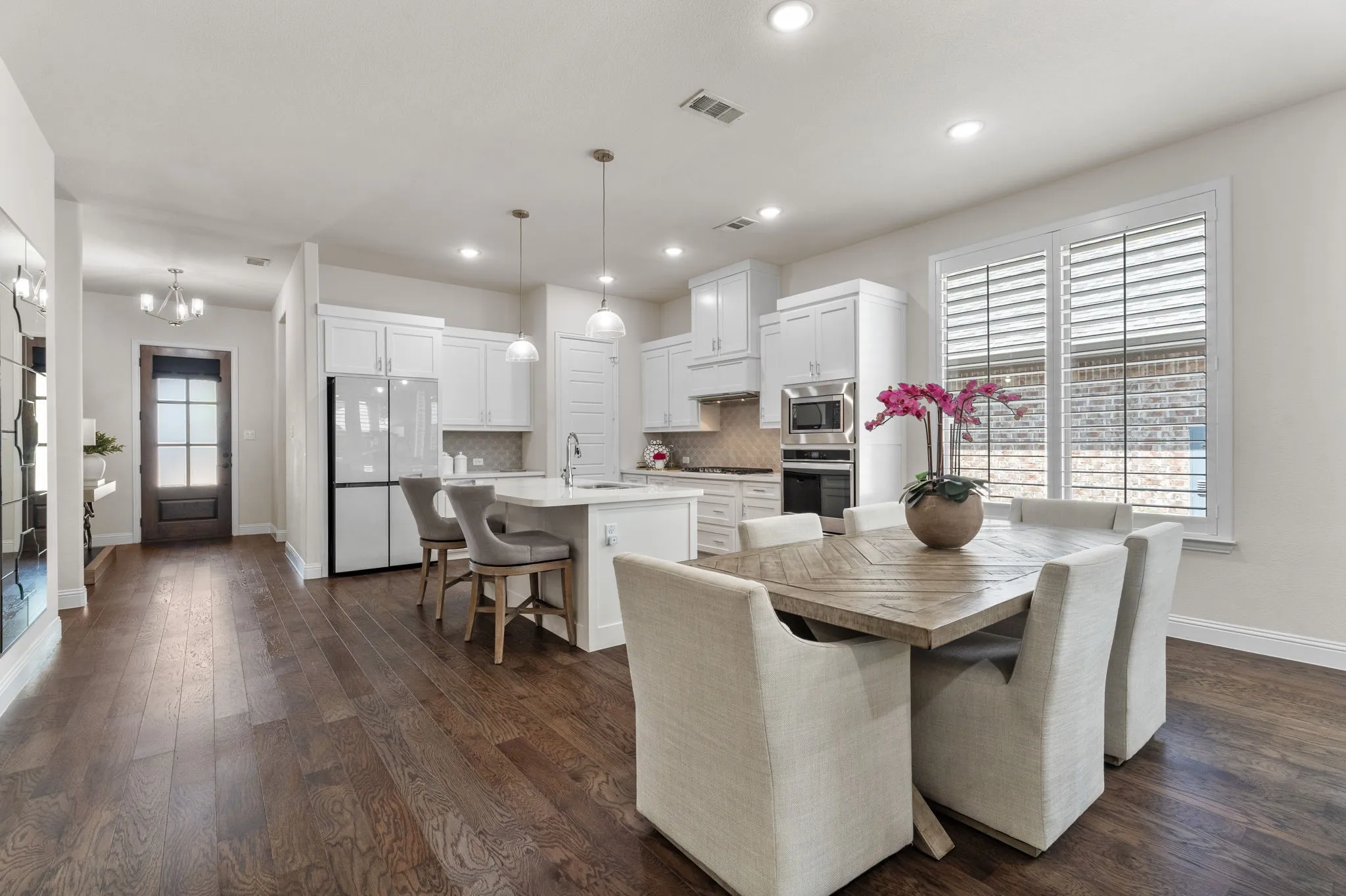 Multiple size & shape options for your dining table + room for a buffet if desired.