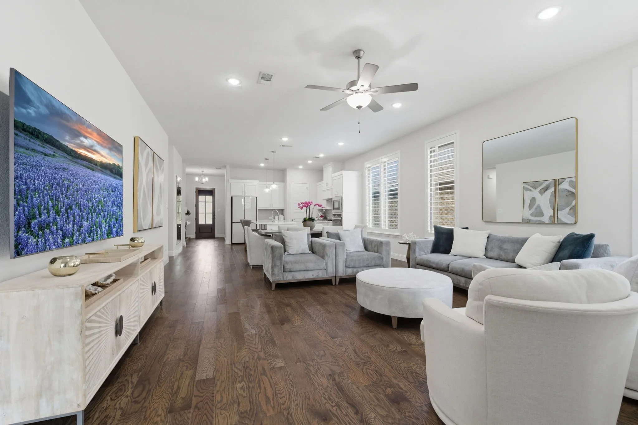 Love the Mohawk wood flooring that compliments any furniture tone & style.