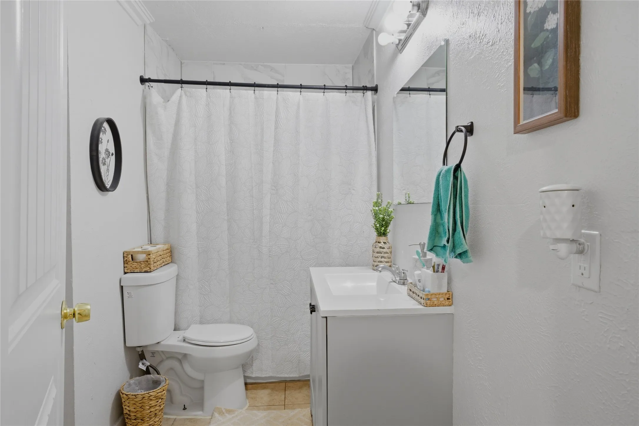 Single Family Residence For Sale in Delta County , 448 W Waco Avenue, Cooper, Texas 75432, 3 Bedroom, 1 Bathroom, 1 Garage spaces, 1,665 Sqft, built in 1950, Preowned, mls#21254606, Real Estate Agent in Cooper, Homes For Sale in Delta county, Homes For Sale in Cooper, Realtor in Cooper Texas, Real Estate Brokerage Independent Realty Texas, Luminita Cordes Realtor