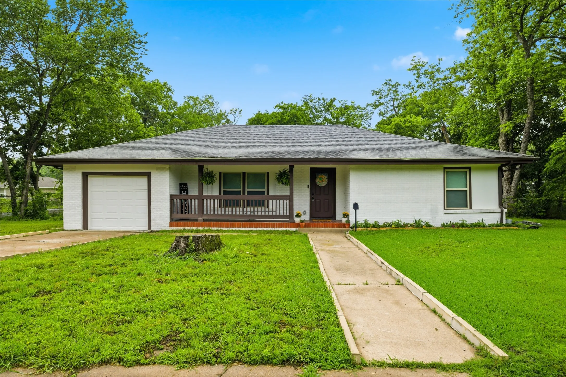 Single Family Residence For Sale in Delta County , 448 W Waco Avenue, Cooper, Texas 75432, 3 Bedroom, 1 Bathroom, 1 Garage spaces, 1,665 Sqft, built in 1950, Preowned, mls#21254606, Real Estate Agent in Cooper, Homes For Sale in Delta county, Homes For Sale in Cooper, Realtor in Cooper Texas, Real Estate Brokerage Independent Realty Texas, Luminita Cordes Realtor