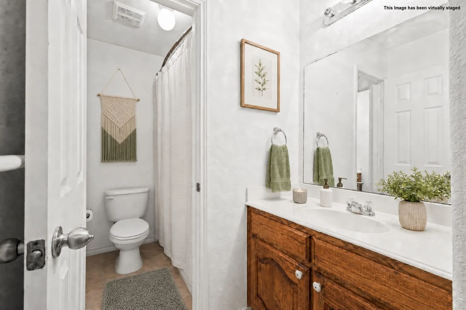Single Family Residence For Sale in Rockwall County , 1462 Red Wolf Drive, Rockwall, Texas 75087, 4 Bedroom, 3 Bathroom, 2 Garage spaces, 2,330 Sqft, built in 2005, mls#21252757, Real Estate Agent in Rockwall, Homes For Sale in Rockwall county, Homes For Sale in Rockwall, Realtor in Rockwall Texas, Real Estate Brokerage Independent Realty Texas, Luminita Cordes Realtor