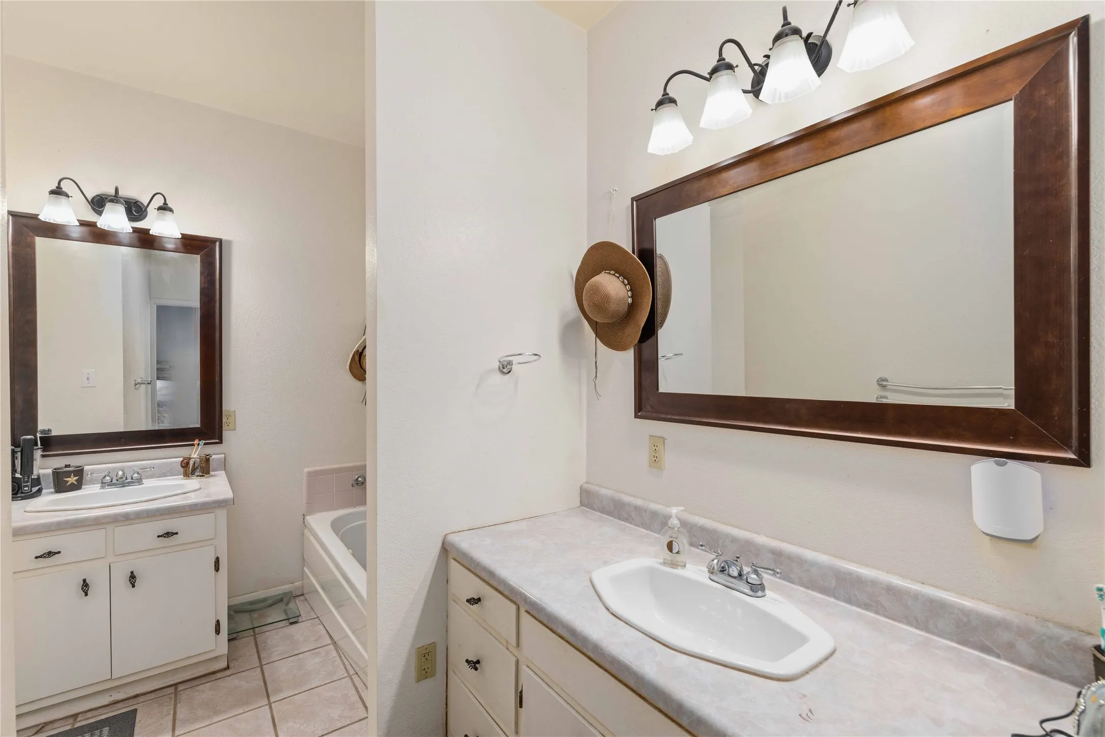Single Family Residence For Sale in Mills County , 701 4th Street, Goldthwaite, Texas 76844, 5 Bedroom, 4 Bathroom, 1 Garage spaces, 3,204 Sqft, built in 1925, Price $394,999, mls#21249612, Real Estate Agent in Goldthwaite, Homes For Sale in Mills county, Homes For Sale in Goldthwaite, Realtor in Goldthwaite Texas, Real Estate Brokerage Independent Realty Texas, Luminita Cordes Realtor