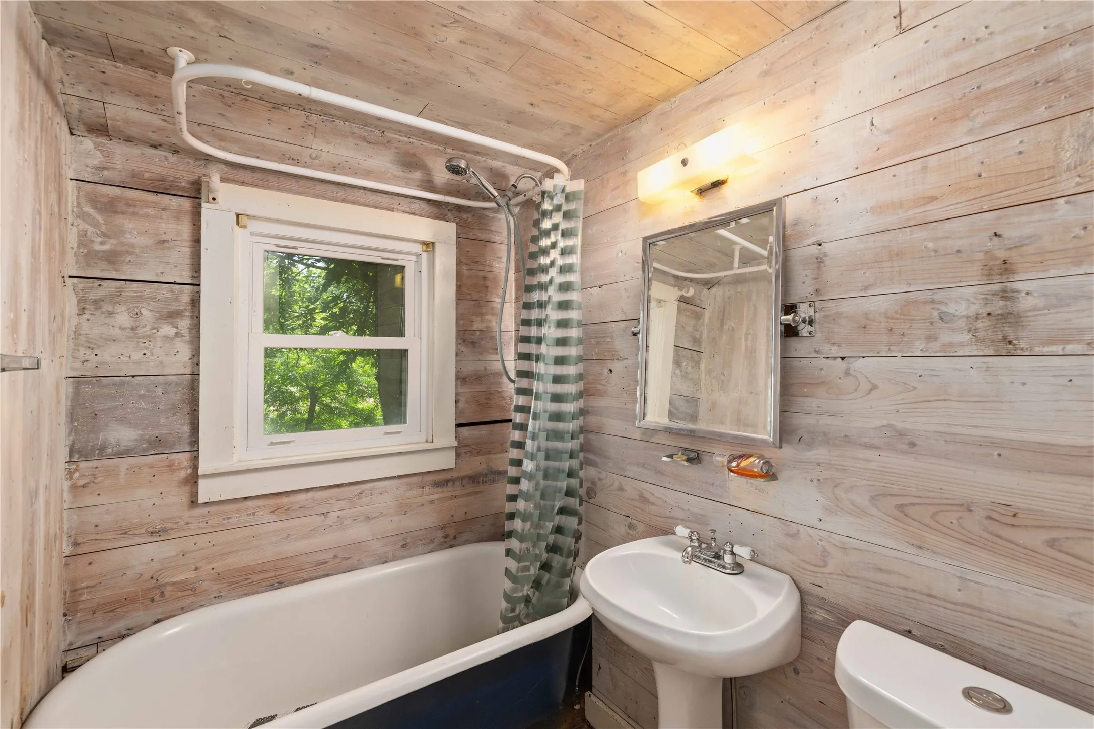 Upstairs Bathroom