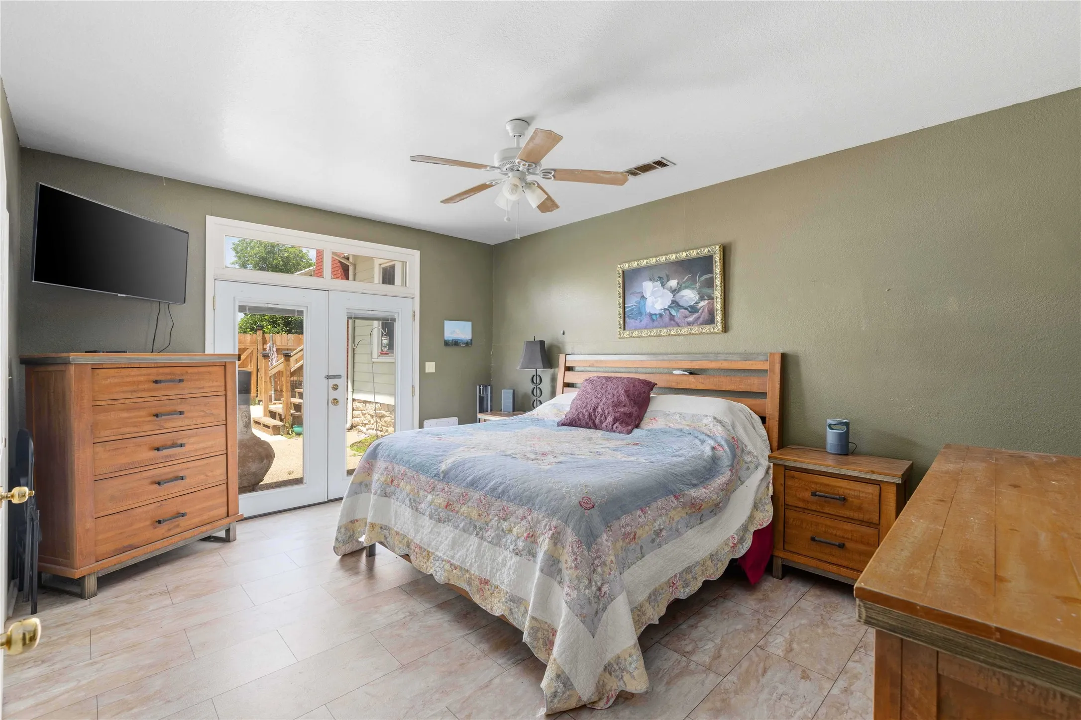Single Family Residence For Sale in Mills County , 701 4th Street, Goldthwaite, Texas 76844, 5 Bedroom, 4 Bathroom, 1 Garage spaces, 3,204 Sqft, built in 1925, Price $394,999, mls#21249612, Real Estate Agent in Goldthwaite, Homes For Sale in Mills county, Homes For Sale in Goldthwaite, Realtor in Goldthwaite Texas, Real Estate Brokerage Independent Realty Texas, Luminita Cordes Realtor