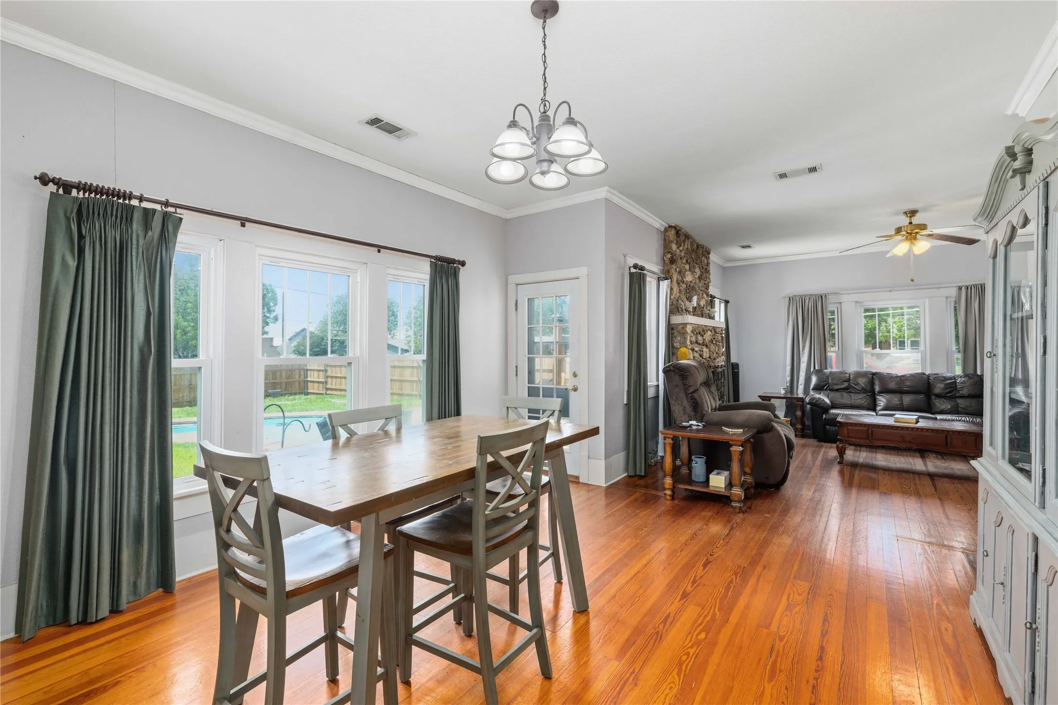 Single Family Residence For Sale in Mills County , 701 4th Street, Goldthwaite, Texas 76844, 5 Bedroom, 4 Bathroom, 1 Garage spaces, 3,204 Sqft, built in 1925, Price $394,999, mls#21249612, Real Estate Agent in Goldthwaite, Homes For Sale in Mills county, Homes For Sale in Goldthwaite, Realtor in Goldthwaite Texas, Real Estate Brokerage Independent Realty Texas, Luminita Cordes Realtor