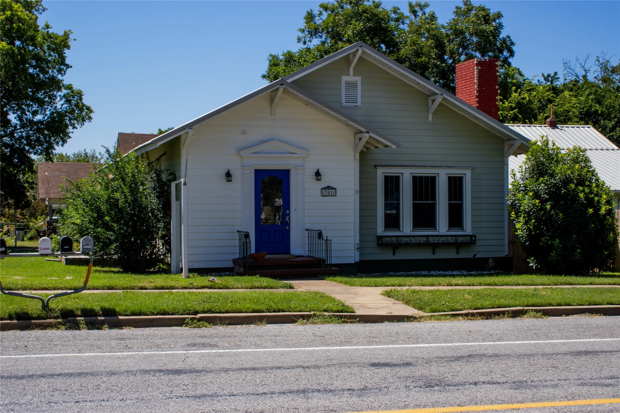 Single Family Residence For Sale in Mills County , 701 4th Street, Goldthwaite, Texas 76844, 5 Bedroom, 4 Bathroom, 1 Garage spaces, 3,204 Sqft, built in 1925, Price $394,999, mls#21249612, Real Estate Agent in Goldthwaite, Homes For Sale in Mills county, Homes For Sale in Goldthwaite, Realtor in Goldthwaite Texas, Real Estate Brokerage Independent Realty Texas, Luminita Cordes Realtor