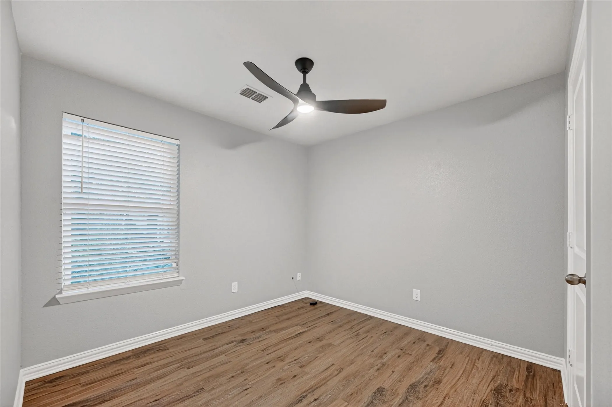 Single Family Residence For Sale in Tarrant County , 1249 Lindale Terrace, Pelican Bay, Texas 76020, 3 Bedrooms, 2 Bathrooms, Garage spaces, 1,090 Sqft, built in 2019, Price $218,000, mls#21254646, Real Estate Agent in Pelican Bay, Homes For Sale in Tarrant county, Homes For Sale in Pelican Bay, Realtor in Pelican Bay Texas, Real Estate Brokerage Independent Realty Texas, Luminita Cordes Realtor