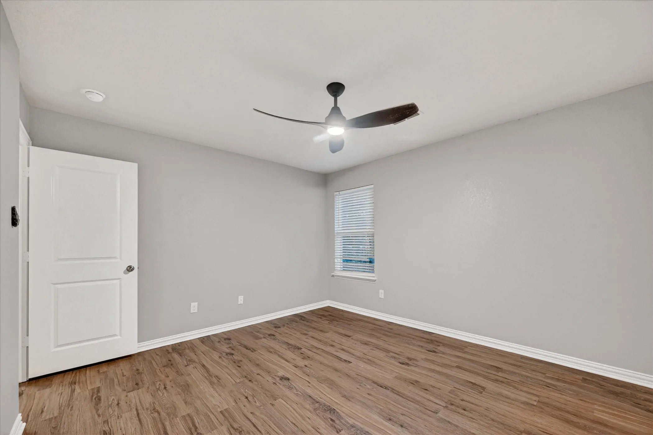 Single Family Residence For Sale in Tarrant County , 1249 Lindale Terrace, Pelican Bay, Texas 76020, 3 Bedrooms, 2 Bathrooms, Garage spaces, 1,090 Sqft, built in 2019, Price $218,000, mls#21254646, Real Estate Agent in Pelican Bay, Homes For Sale in Tarrant county, Homes For Sale in Pelican Bay, Realtor in Pelican Bay Texas, Real Estate Brokerage Independent Realty Texas, Luminita Cordes Realtor