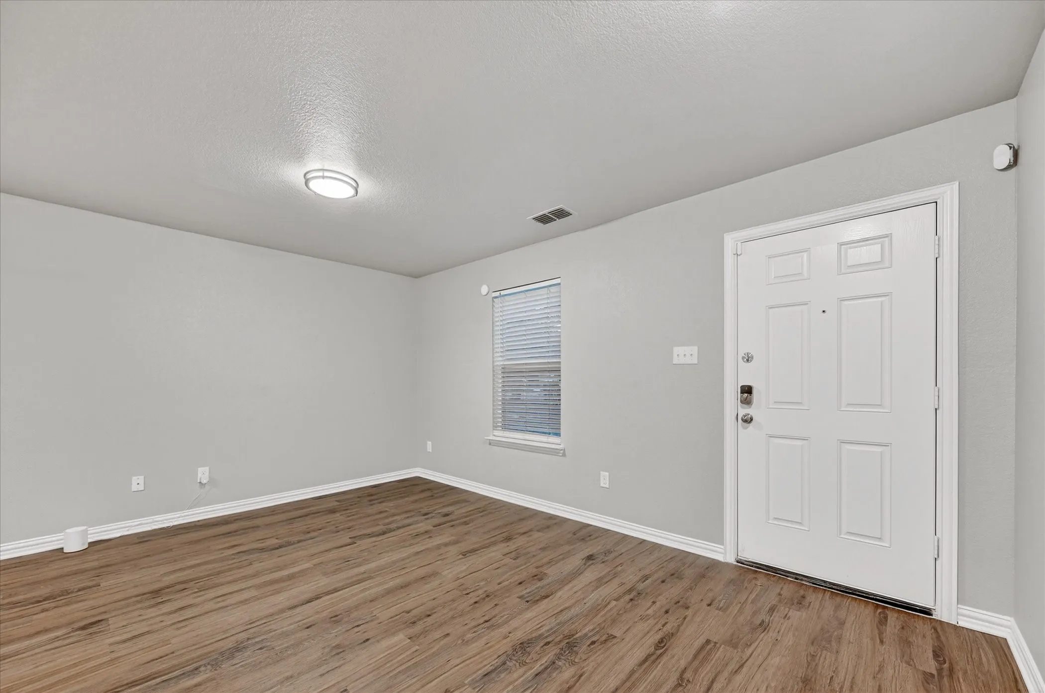 Single Family Residence For Sale in Tarrant County , 1249 Lindale Terrace, Pelican Bay, Texas 76020, 3 Bedrooms, 2 Bathrooms, Garage spaces, 1,090 Sqft, built in 2019, Price $218,000, mls#21254646, Real Estate Agent in Pelican Bay, Homes For Sale in Tarrant county, Homes For Sale in Pelican Bay, Realtor in Pelican Bay Texas, Real Estate Brokerage Independent Realty Texas, Luminita Cordes Realtor