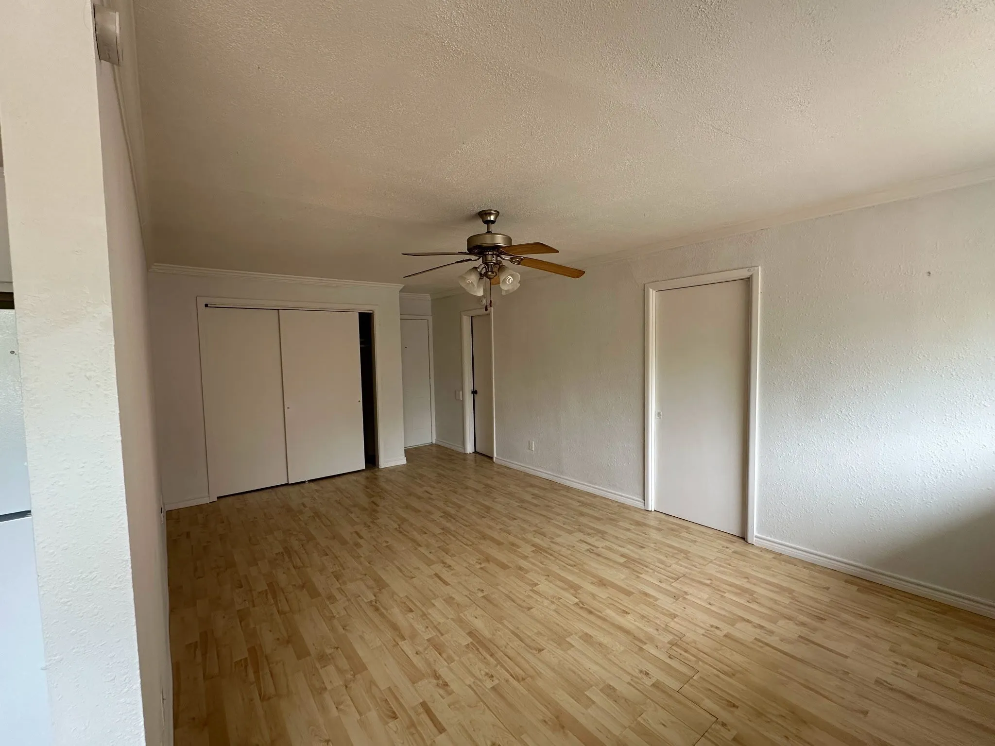 Apartment For Rent in Dallas County , 4115 Douglas Avenue 203, Dallas, Texas 75219, 1 Bedroom, 1 Bathroom, Garage spaces, 633 Sqft, built in 1950, Price $1,100, mls#21253785, Real Estate Agent in Dallas, Homes For Rent in Dallas county, Homes For Rent in Dallas, Realtor in Dallas Texas, Real Estate Brokerage Independent Realty Texas, Luminita Cordes Realtor