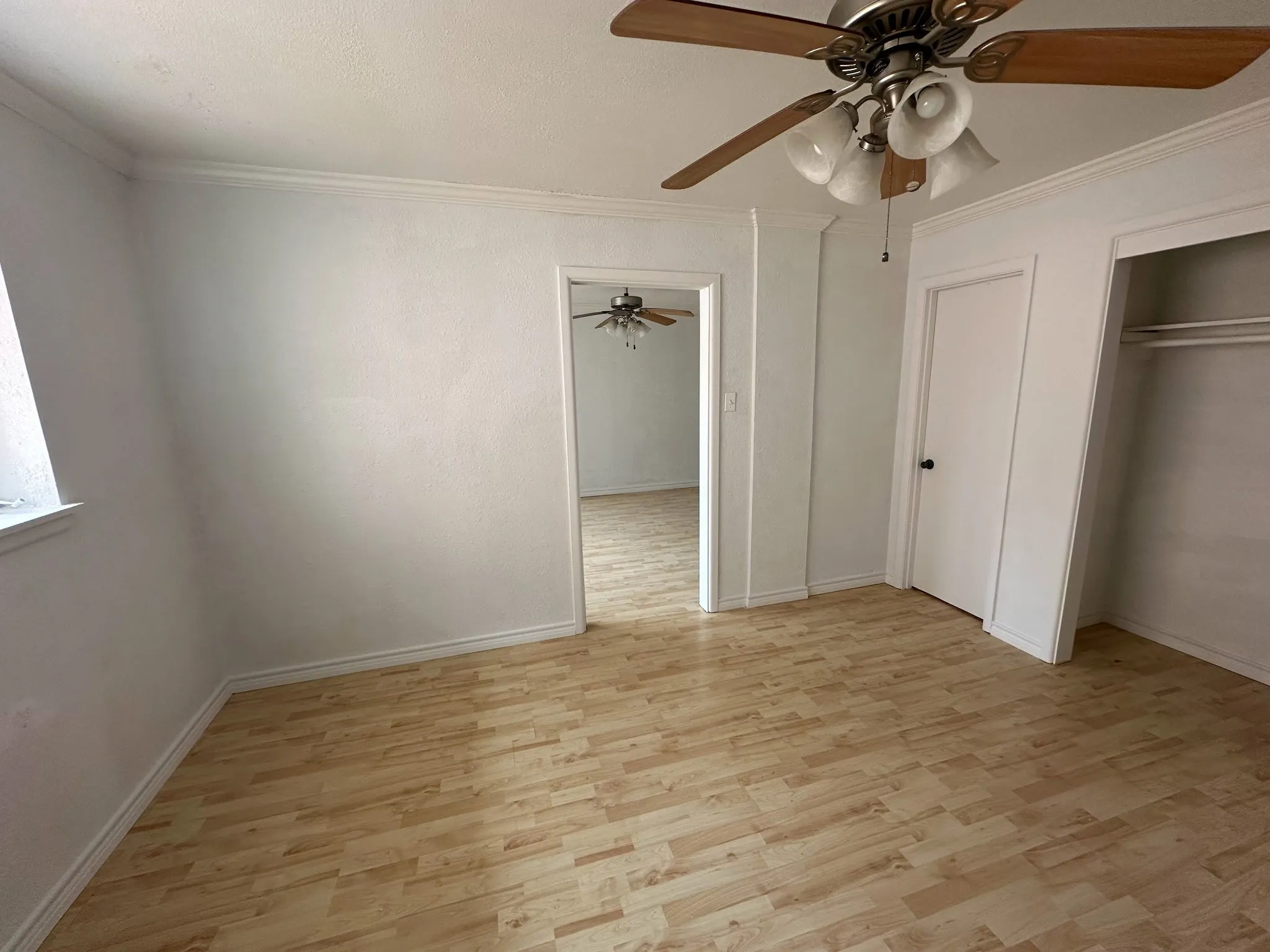 Apartment For Rent in Dallas County , 4115 Douglas Avenue 203, Dallas, Texas 75219, 1 Bedroom, 1 Bathroom, Garage spaces, 633 Sqft, built in 1950, Price $1,100, mls#21253785, Real Estate Agent in Dallas, Homes For Rent in Dallas county, Homes For Rent in Dallas, Realtor in Dallas Texas, Real Estate Brokerage Independent Realty Texas, Luminita Cordes Realtor