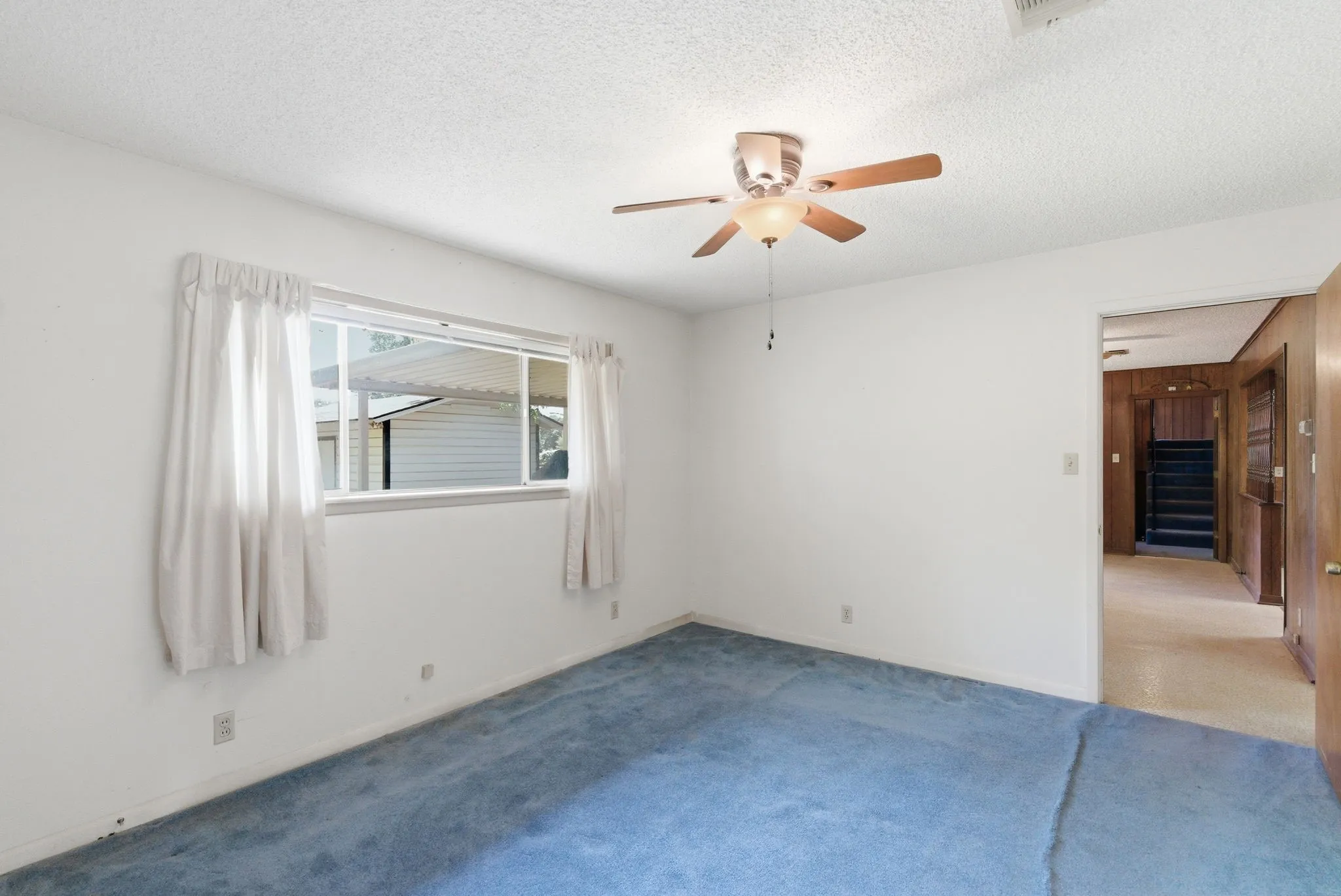 Single Family Residence For Sale in Tarrant County , 7485 Portwood Road, Azle, Texas 76020, 5 Bedroom, 3 Bathroom, 2 Garage spaces, 2,128 Sqft, built in 1972, Preowned, mls#21254291, Real Estate Agent in Azle, Homes For Sale in Tarrant county, Homes For Sale in Azle, Realtor in Azle Texas, Real Estate Brokerage Independent Realty Texas, Luminita Cordes Realtor