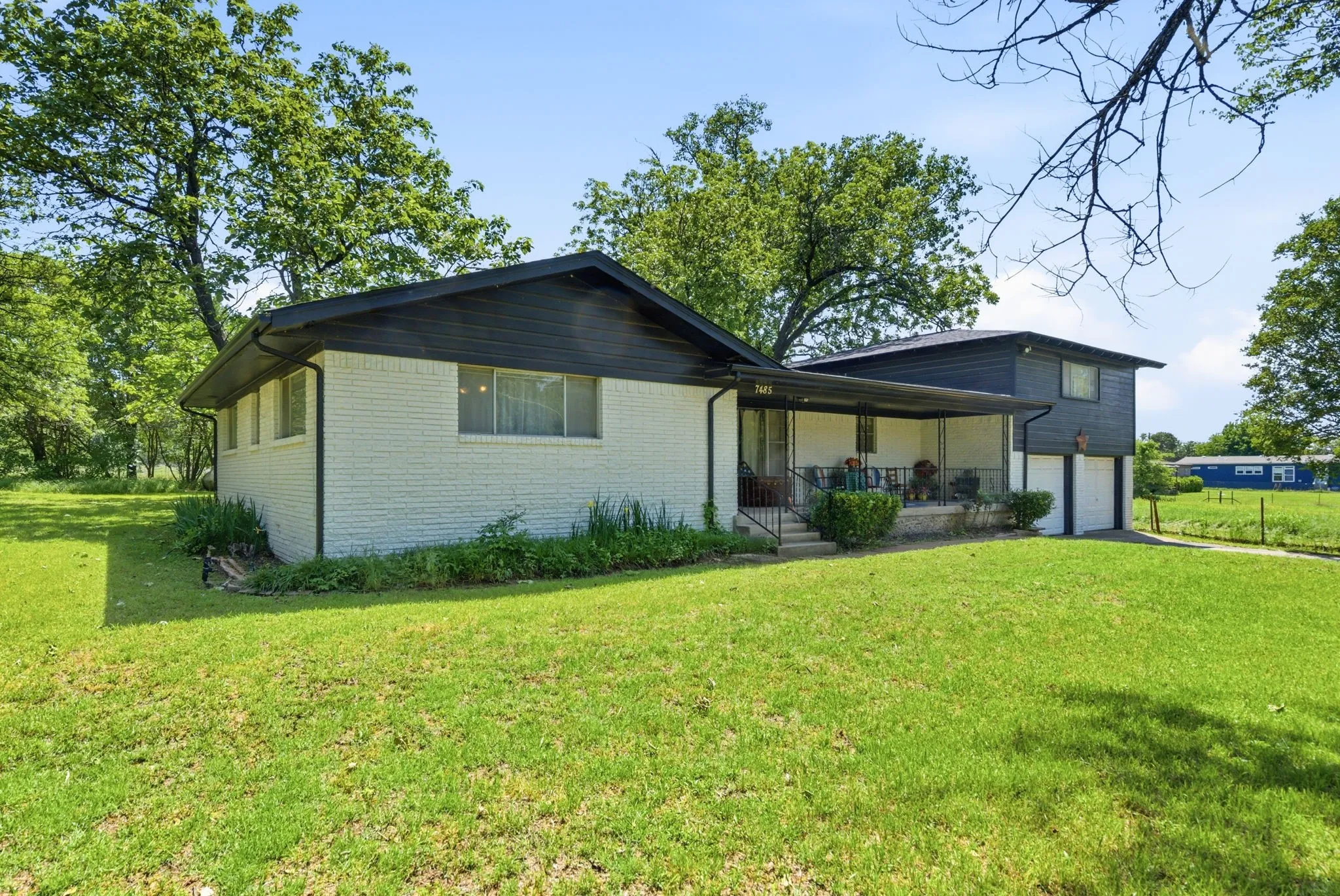 Single Family Residence For Sale in Tarrant County , 7485 Portwood Road, Azle, Texas 76020, 5 Bedroom, 3 Bathroom, 2 Garage spaces, 2,128 Sqft, built in 1972, Preowned, mls#21254291, Real Estate Agent in Azle, Homes For Sale in Tarrant county, Homes For Sale in Azle, Realtor in Azle Texas, Real Estate Brokerage Independent Realty Texas, Luminita Cordes Realtor