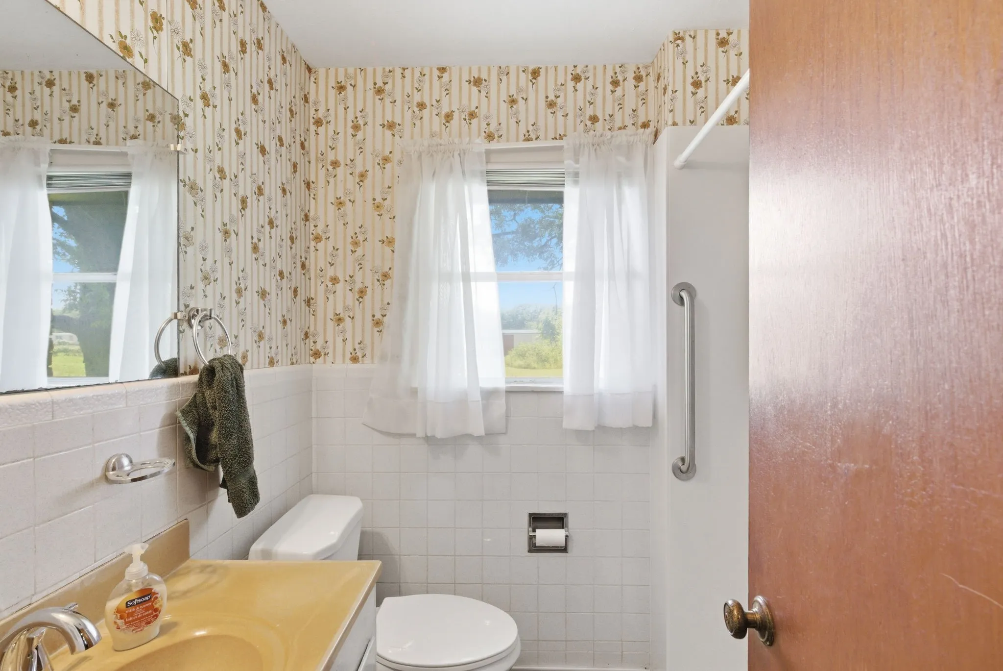 Single Family Residence For Sale in Tarrant County , 7485 Portwood Road, Azle, Texas 76020, 5 Bedroom, 3 Bathroom, 2 Garage spaces, 2,128 Sqft, built in 1972, Preowned, mls#21254291, Real Estate Agent in Azle, Homes For Sale in Tarrant county, Homes For Sale in Azle, Realtor in Azle Texas, Real Estate Brokerage Independent Realty Texas, Luminita Cordes Realtor