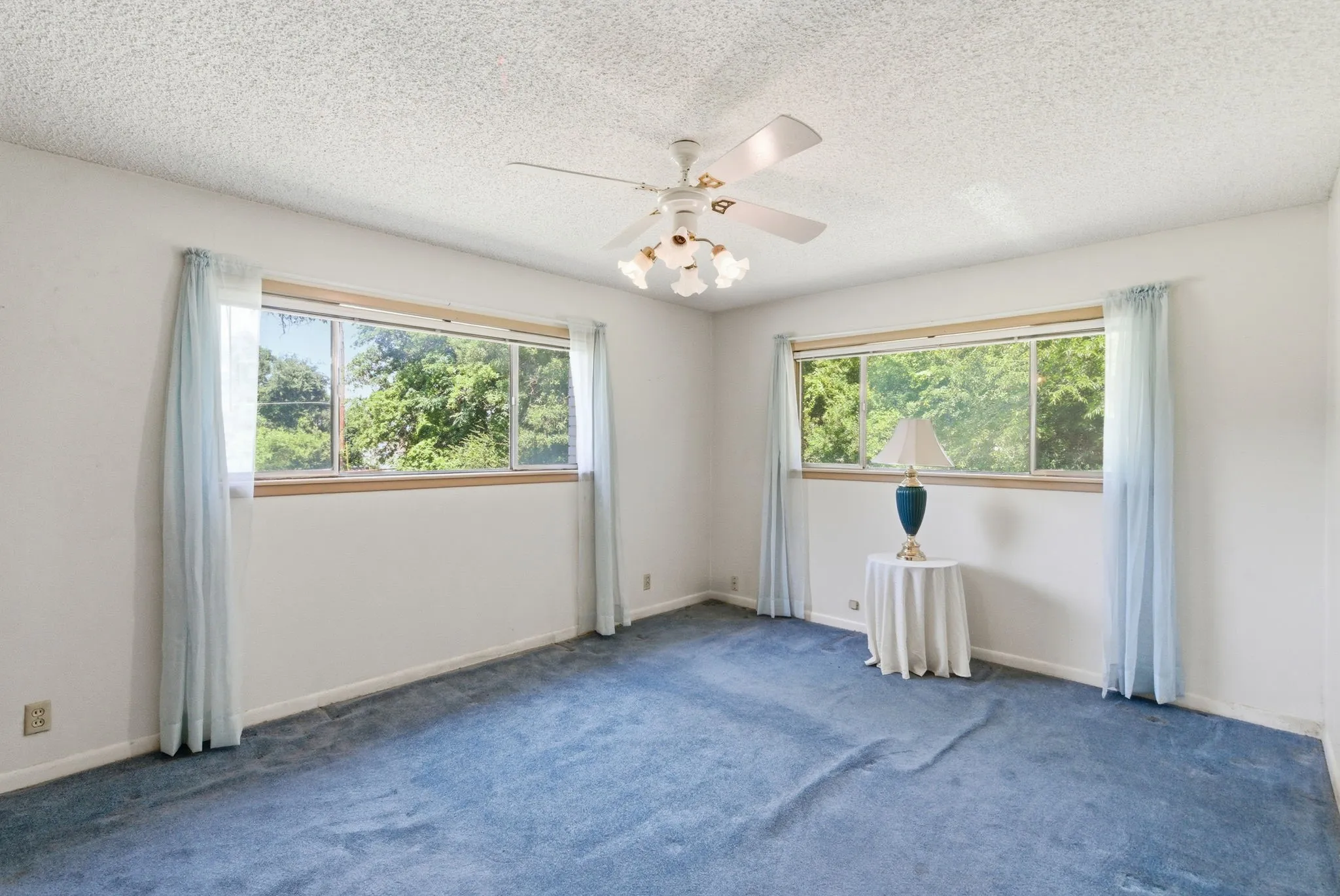 Single Family Residence For Sale in Tarrant County , 7485 Portwood Road, Azle, Texas 76020, 5 Bedroom, 3 Bathroom, 2 Garage spaces, 2,128 Sqft, built in 1972, Preowned, mls#21254291, Real Estate Agent in Azle, Homes For Sale in Tarrant county, Homes For Sale in Azle, Realtor in Azle Texas, Real Estate Brokerage Independent Realty Texas, Luminita Cordes Realtor