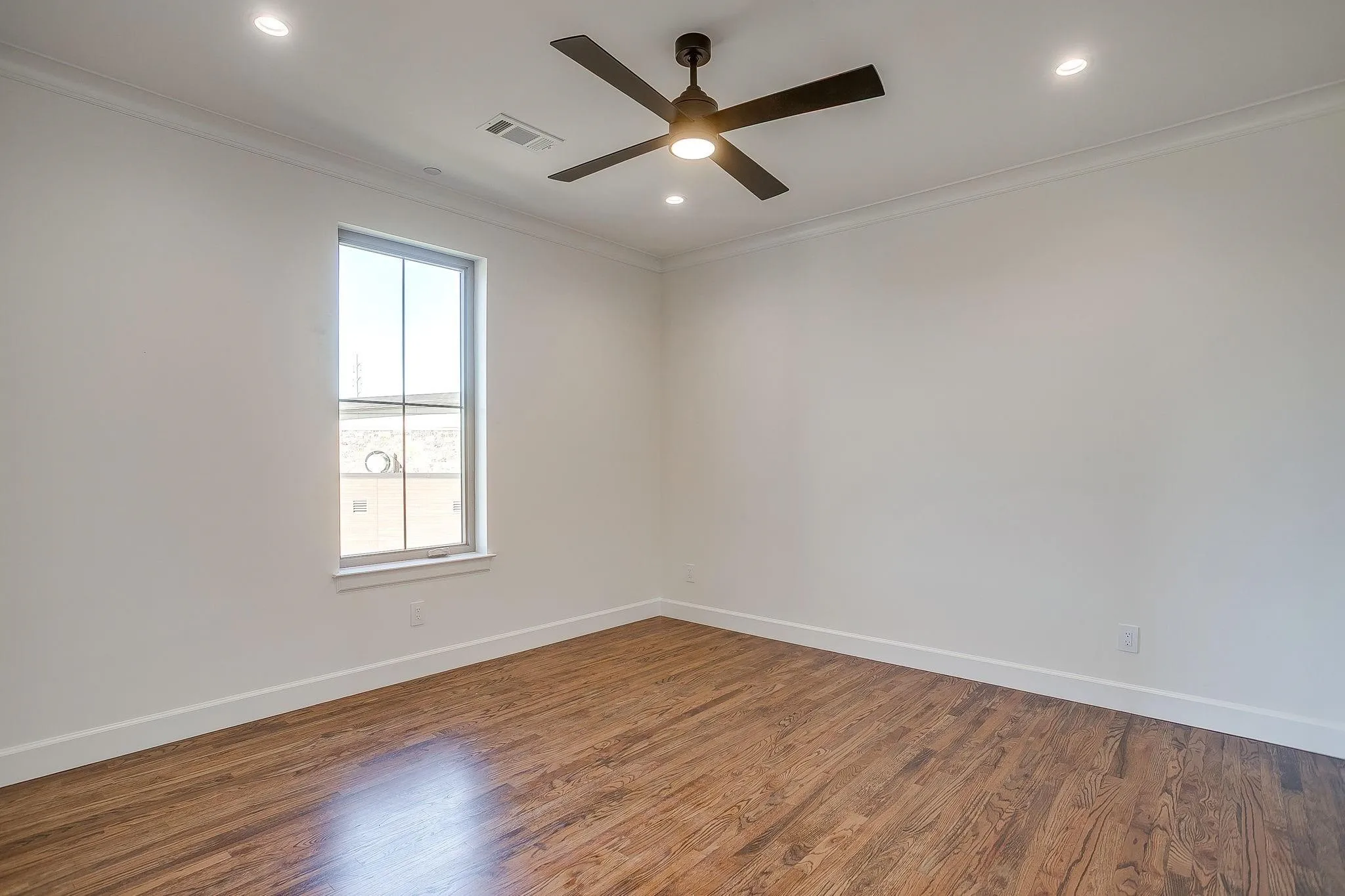 Single Family Residence For Sale in Tarrant County , 2947 Kosse Court, Grapevine, Texas 76051, 4 Bedroom, 4 Bathroom, 2 Garage spaces, 2,894 Sqft, built in 2025, New Construction - Complete, mls#21253914, Real Estate Agent in Grapevine, Homes For Sale in Tarrant county, Homes For Sale in Grapevine, Realtor in Grapevine Texas, Real Estate Brokerage Independent Realty Texas, Luminita Cordes Realtor