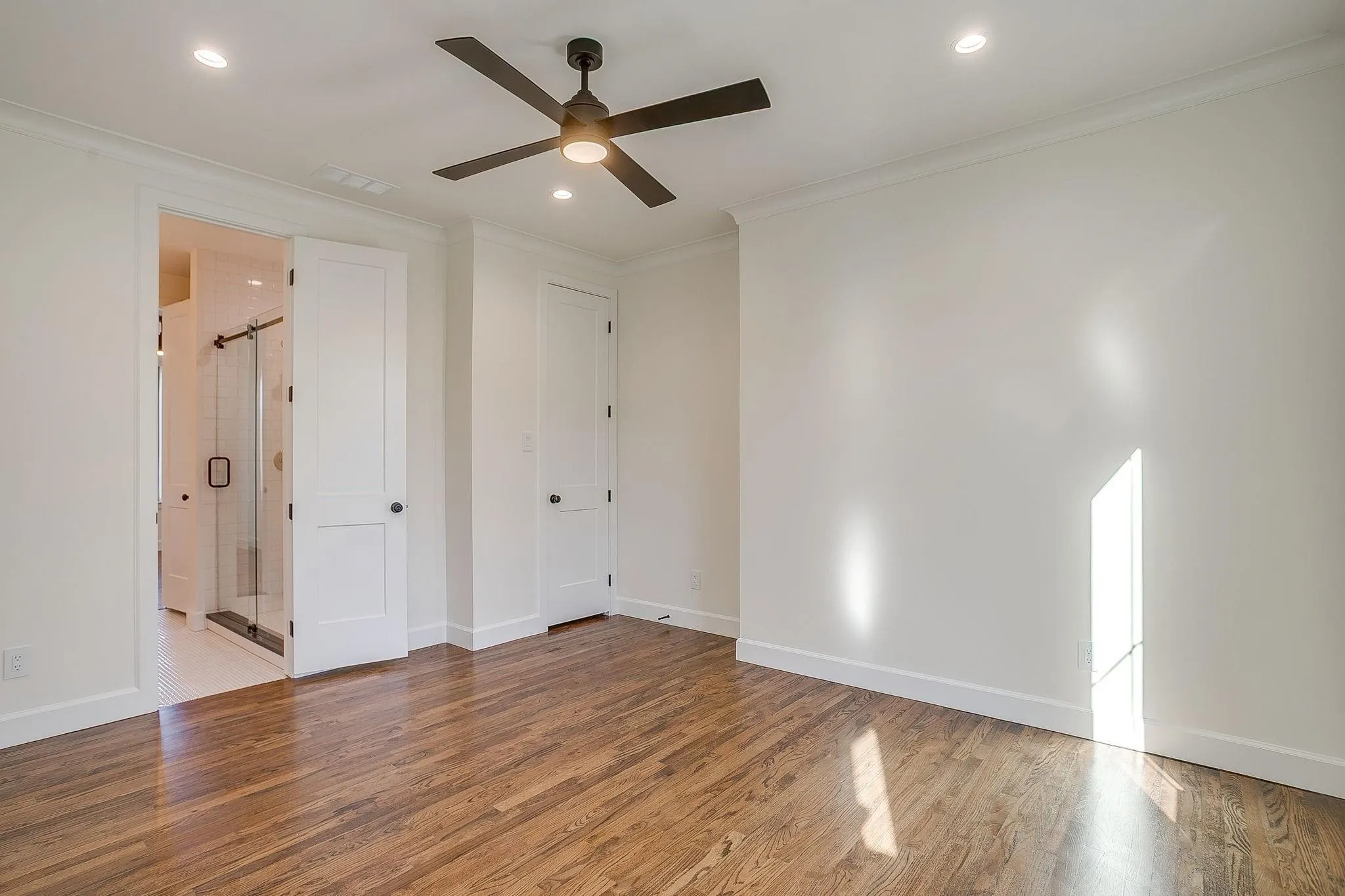 Single Family Residence For Sale in Tarrant County , 2947 Kosse Court, Grapevine, Texas 76051, 4 Bedroom, 4 Bathroom, 2 Garage spaces, 2,894 Sqft, built in 2025, New Construction - Complete, mls#21253914, Real Estate Agent in Grapevine, Homes For Sale in Tarrant county, Homes For Sale in Grapevine, Realtor in Grapevine Texas, Real Estate Brokerage Independent Realty Texas, Luminita Cordes Realtor