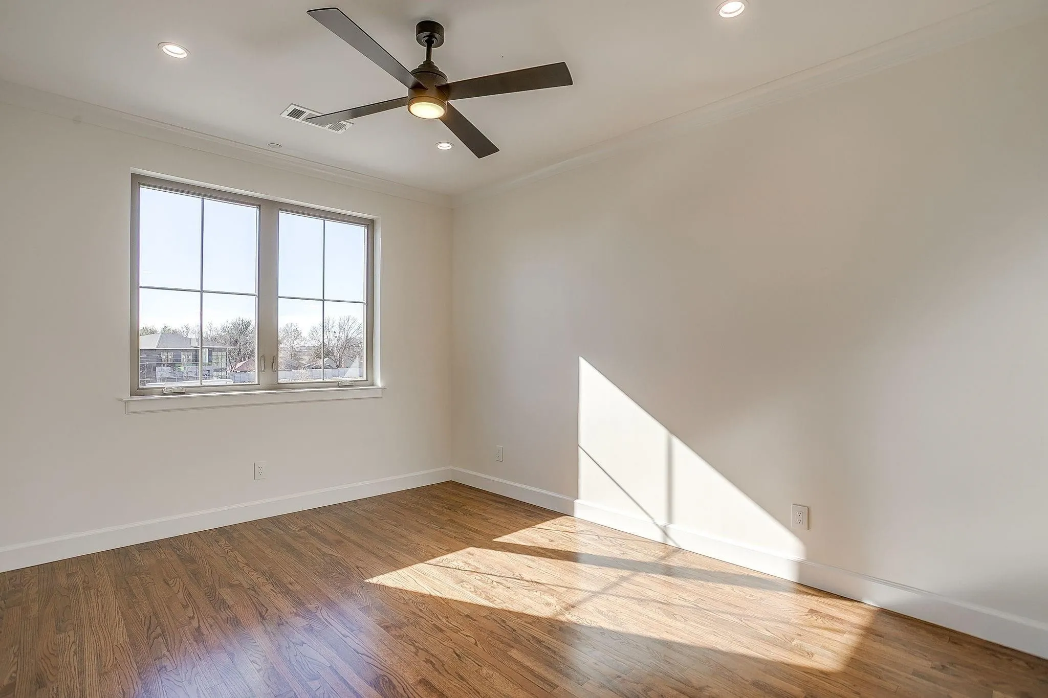 Single Family Residence For Sale in Tarrant County , 2947 Kosse Court, Grapevine, Texas 76051, 4 Bedroom, 4 Bathroom, 2 Garage spaces, 2,894 Sqft, built in 2025, New Construction - Complete, mls#21253914, Real Estate Agent in Grapevine, Homes For Sale in Tarrant county, Homes For Sale in Grapevine, Realtor in Grapevine Texas, Real Estate Brokerage Independent Realty Texas, Luminita Cordes Realtor