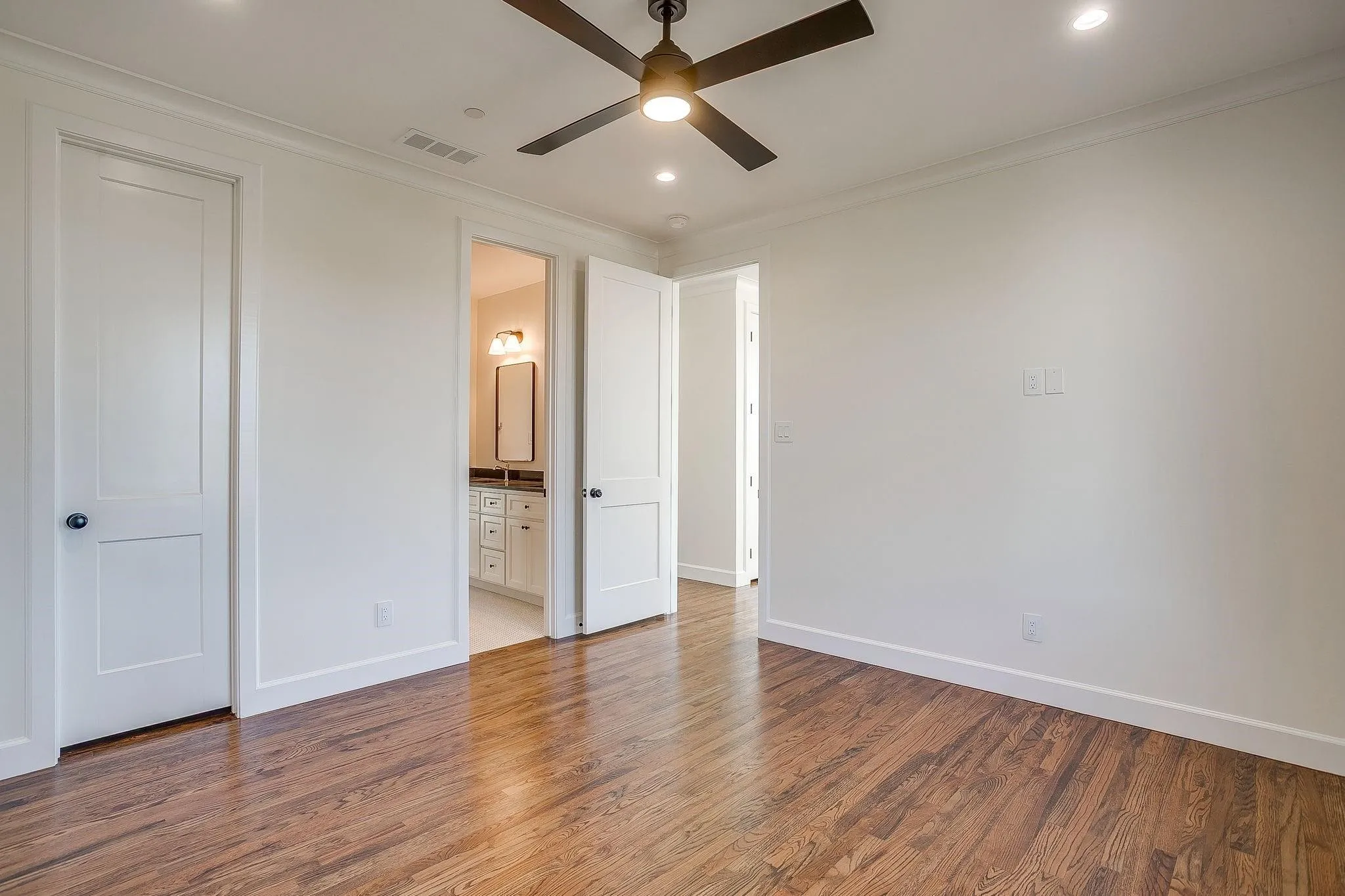 Single Family Residence For Sale in Tarrant County , 2947 Kosse Court, Grapevine, Texas 76051, 4 Bedroom, 4 Bathroom, 2 Garage spaces, 2,894 Sqft, built in 2025, New Construction - Complete, mls#21253914, Real Estate Agent in Grapevine, Homes For Sale in Tarrant county, Homes For Sale in Grapevine, Realtor in Grapevine Texas, Real Estate Brokerage Independent Realty Texas, Luminita Cordes Realtor