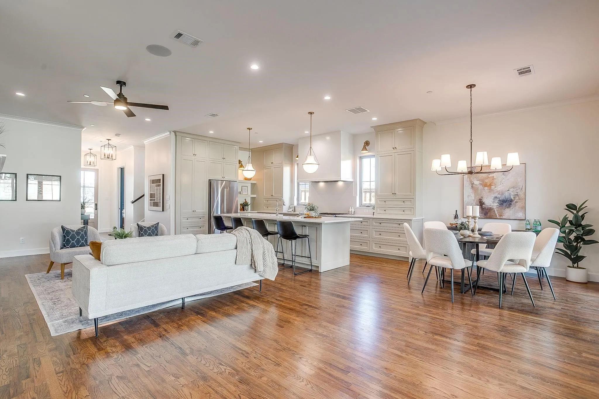 Single Family Residence For Sale in Tarrant County , 2947 Kosse Court, Grapevine, Texas 76051, 4 Bedroom, 4 Bathroom, 2 Garage spaces, 2,894 Sqft, built in 2025, New Construction - Complete, mls#21253914, Real Estate Agent in Grapevine, Homes For Sale in Tarrant county, Homes For Sale in Grapevine, Realtor in Grapevine Texas, Real Estate Brokerage Independent Realty Texas, Luminita Cordes Realtor