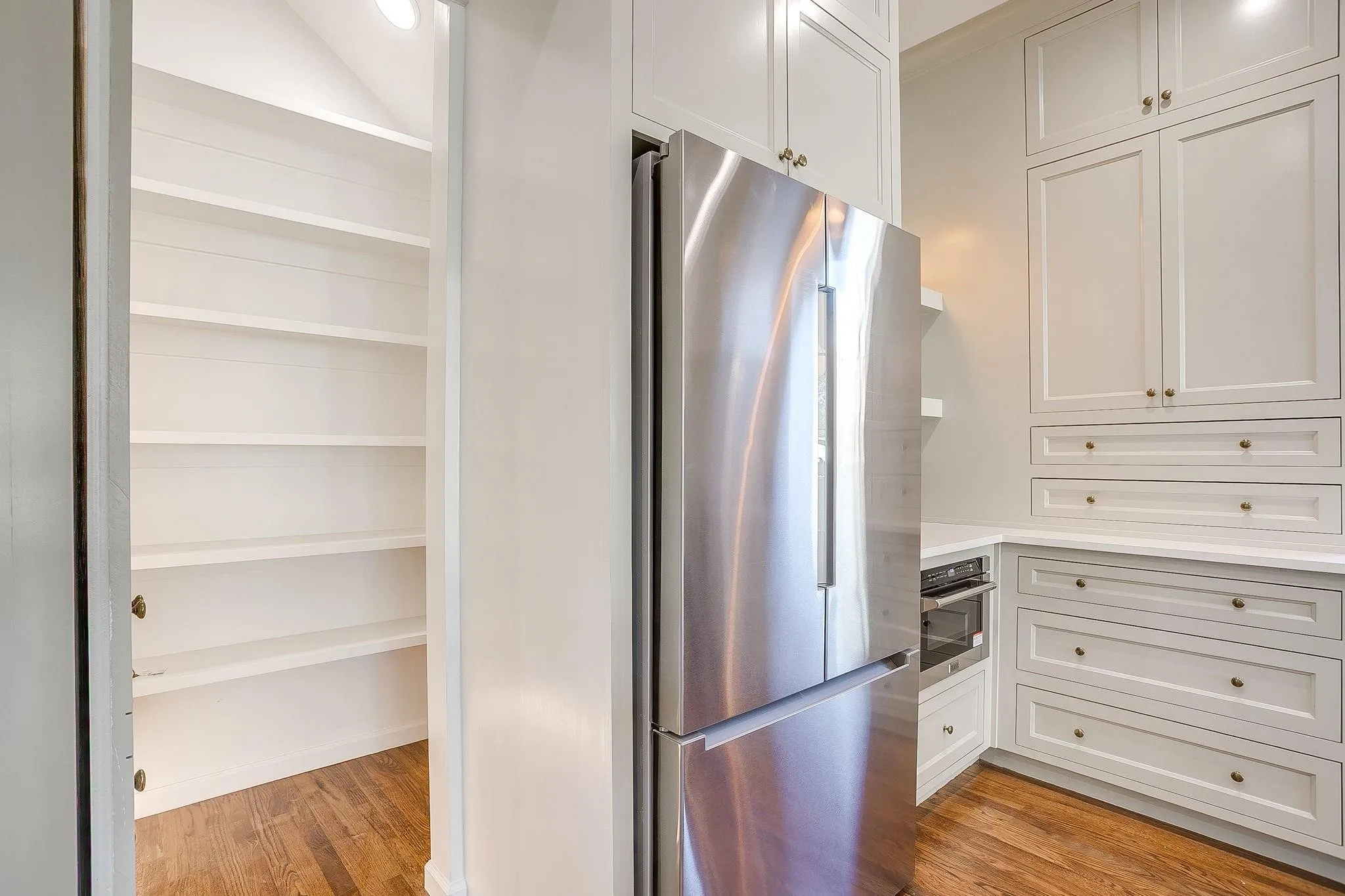 Single Family Residence For Sale in Tarrant County , 2947 Kosse Court, Grapevine, Texas 76051, 4 Bedroom, 4 Bathroom, 2 Garage spaces, 2,894 Sqft, built in 2025, New Construction - Complete, mls#21253914, Real Estate Agent in Grapevine, Homes For Sale in Tarrant county, Homes For Sale in Grapevine, Realtor in Grapevine Texas, Real Estate Brokerage Independent Realty Texas, Luminita Cordes Realtor