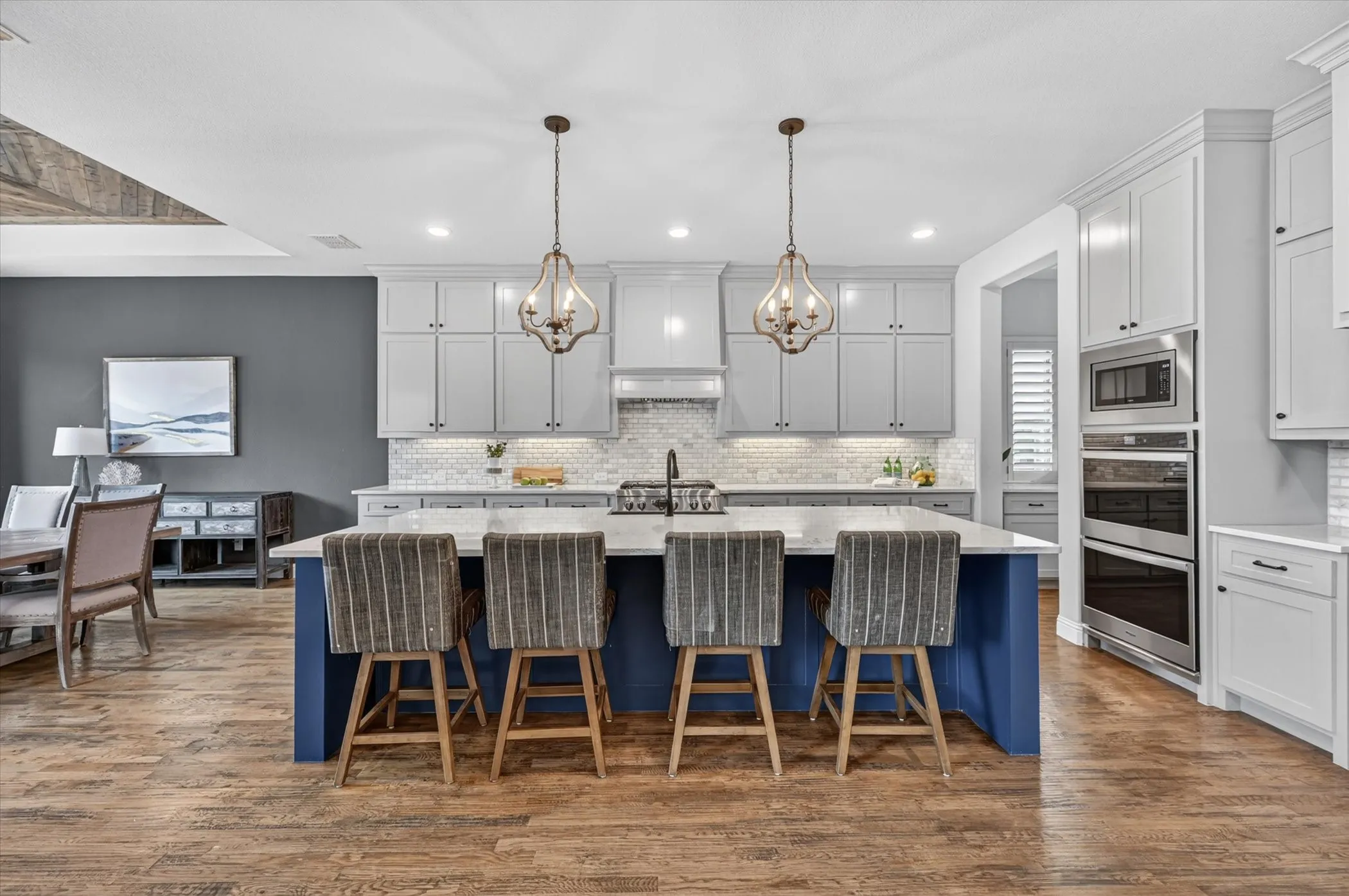 Single Family Residence For Sale in Denton County , 7108 Eagles Ridge Court, Argyle, Texas 76226, 4 Bedroom, 5 Bathroom, 3 Garage spaces, 3,794 Sqft, built in 2021, mls#21252029, Real Estate Agent in Argyle, Homes For Sale in Denton county, Homes For Sale in Argyle, Realtor in Argyle Texas, Real Estate Brokerage Independent Realty Texas, Luminita Cordes Realtor