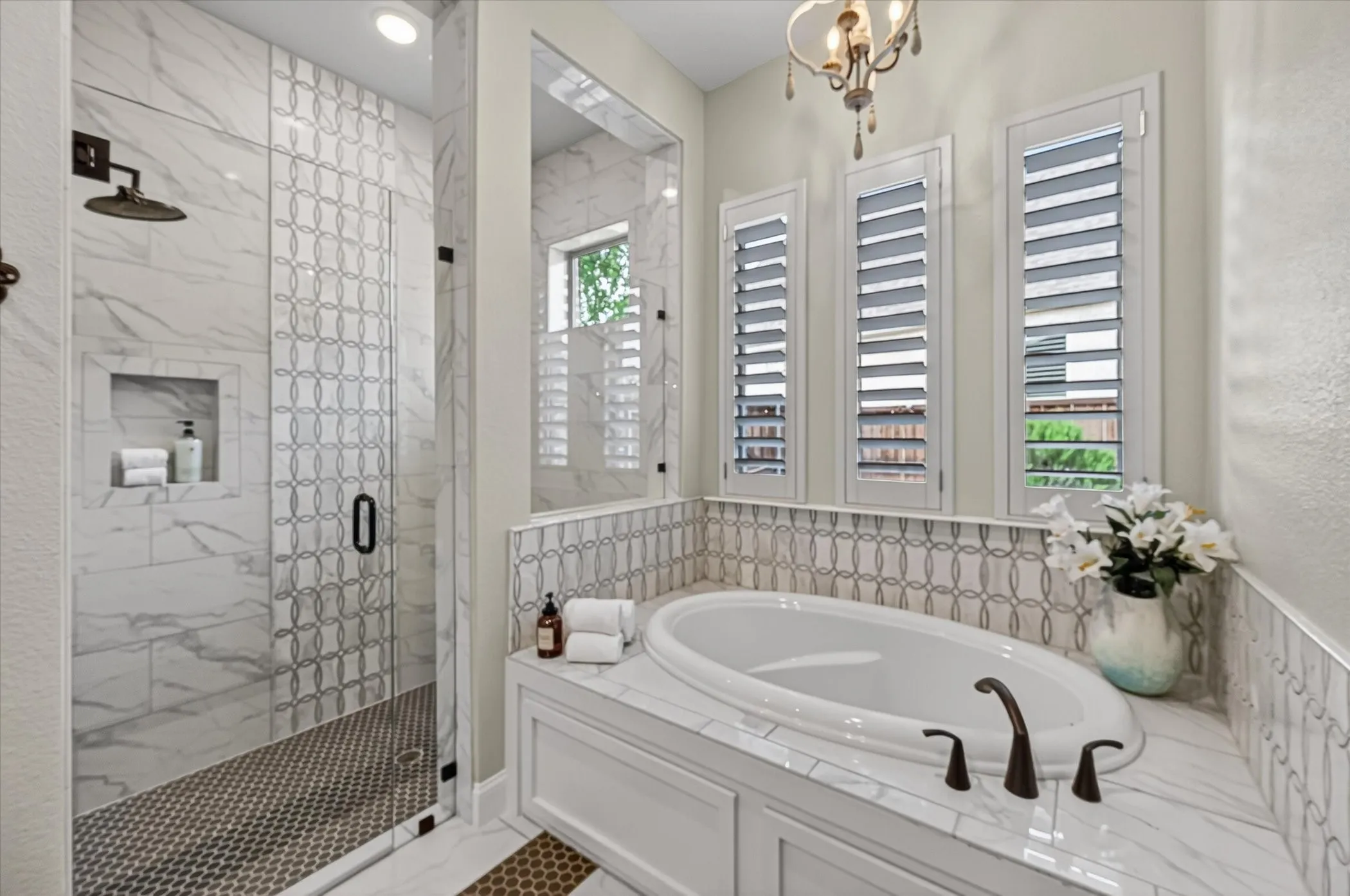 Single Family Residence For Sale in Denton County , 7108 Eagles Ridge Court, Argyle, Texas 76226, 4 Bedroom, 5 Bathroom, 3 Garage spaces, 3,794 Sqft, built in 2021, mls#21252029, Real Estate Agent in Argyle, Homes For Sale in Denton county, Homes For Sale in Argyle, Realtor in Argyle Texas, Real Estate Brokerage Independent Realty Texas, Luminita Cordes Realtor