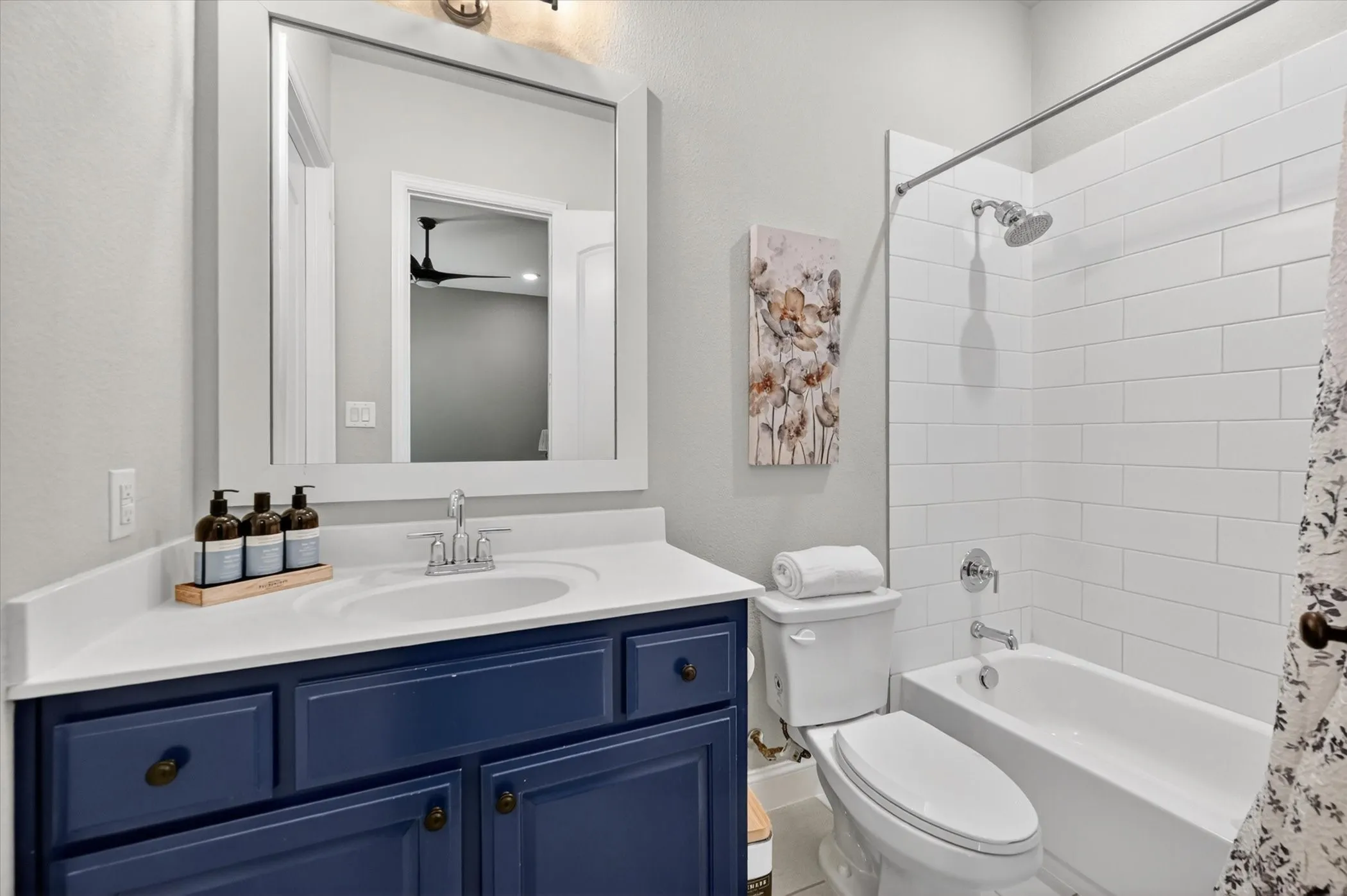 Single Family Residence For Sale in Denton County , 7108 Eagles Ridge Court, Argyle, Texas 76226, 4 Bedroom, 5 Bathroom, 3 Garage spaces, 3,794 Sqft, built in 2021, mls#21252029, Real Estate Agent in Argyle, Homes For Sale in Denton county, Homes For Sale in Argyle, Realtor in Argyle Texas, Real Estate Brokerage Independent Realty Texas, Luminita Cordes Realtor