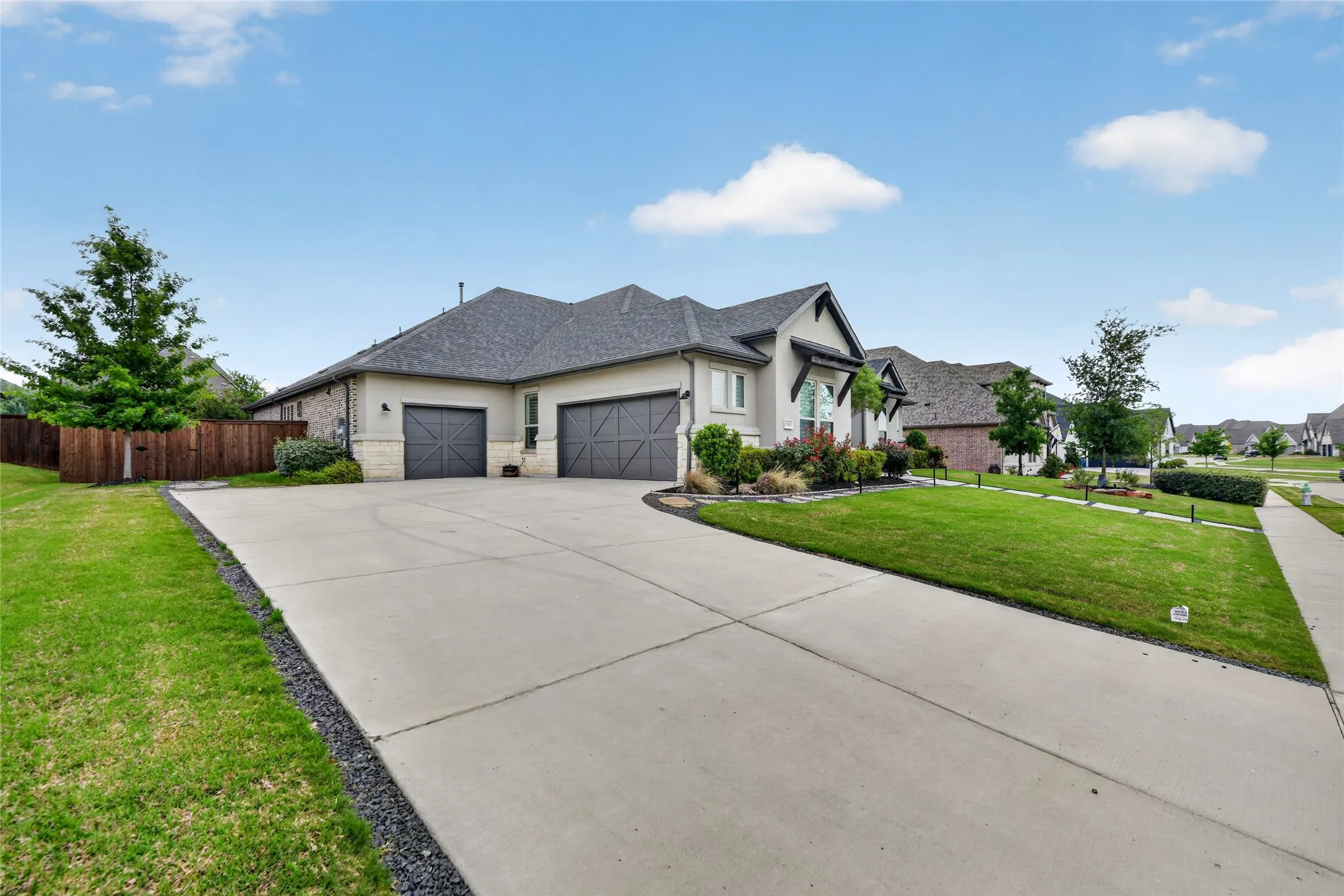 Single Family Residence For Sale in Denton County , 7108 Eagles Ridge Court, Argyle, Texas 76226, 4 Bedroom, 5 Bathroom, 3 Garage spaces, 3,794 Sqft, built in 2021, mls#21252029, Real Estate Agent in Argyle, Homes For Sale in Denton county, Homes For Sale in Argyle, Realtor in Argyle Texas, Real Estate Brokerage Independent Realty Texas, Luminita Cordes Realtor