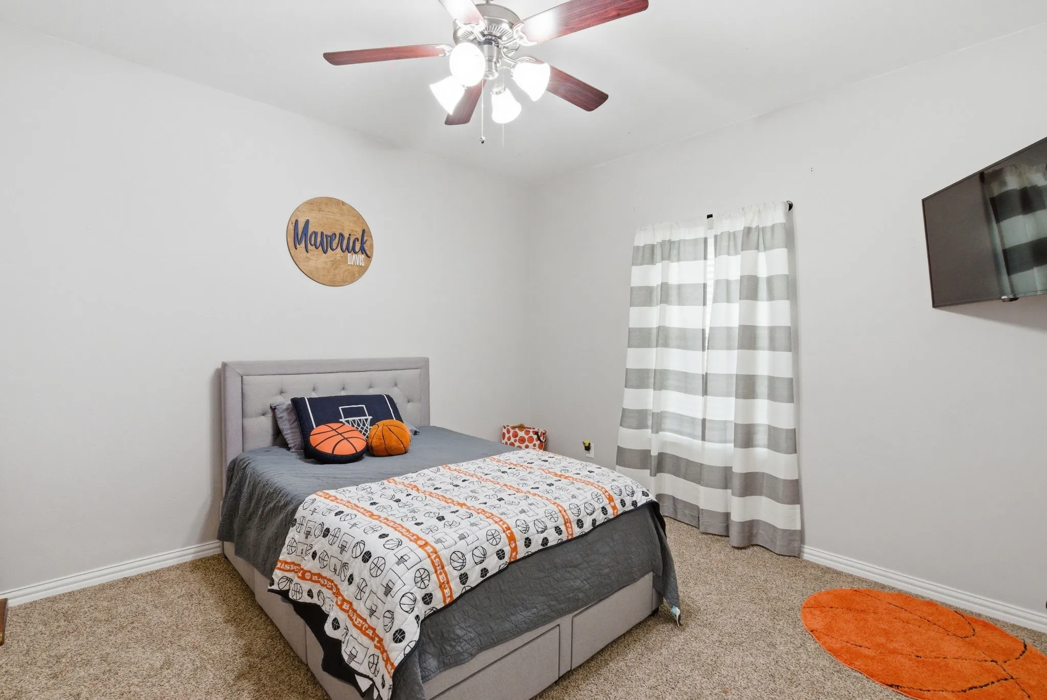 Single Family Residence For Sale in Erath County , 1700 Elk Run, Stephenville, Texas 76401, 4 Bedroom, 3 Bathroom, 2 Garage spaces, 2,711 Sqft, built in 2014, mls#21254421, Real Estate Agent in Stephenville, Homes For Sale in Erath county, Homes For Sale in Stephenville, Realtor in Stephenville Texas, Real Estate Brokerage Independent Realty Texas, Luminita Cordes Realtor