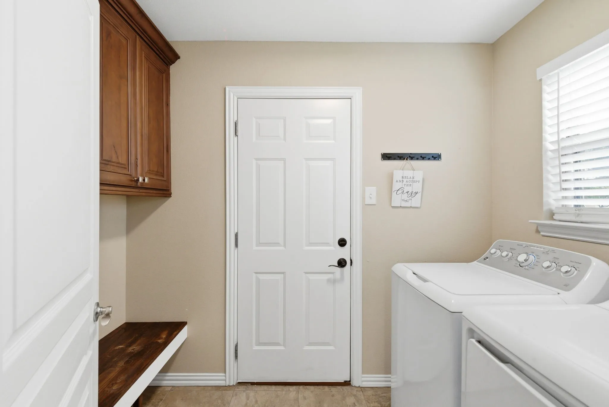 Single Family Residence For Sale in Erath County , 1700 Elk Run, Stephenville, Texas 76401, 4 Bedroom, 3 Bathroom, 2 Garage spaces, 2,711 Sqft, built in 2014, mls#21254421, Real Estate Agent in Stephenville, Homes For Sale in Erath county, Homes For Sale in Stephenville, Realtor in Stephenville Texas, Real Estate Brokerage Independent Realty Texas, Luminita Cordes Realtor