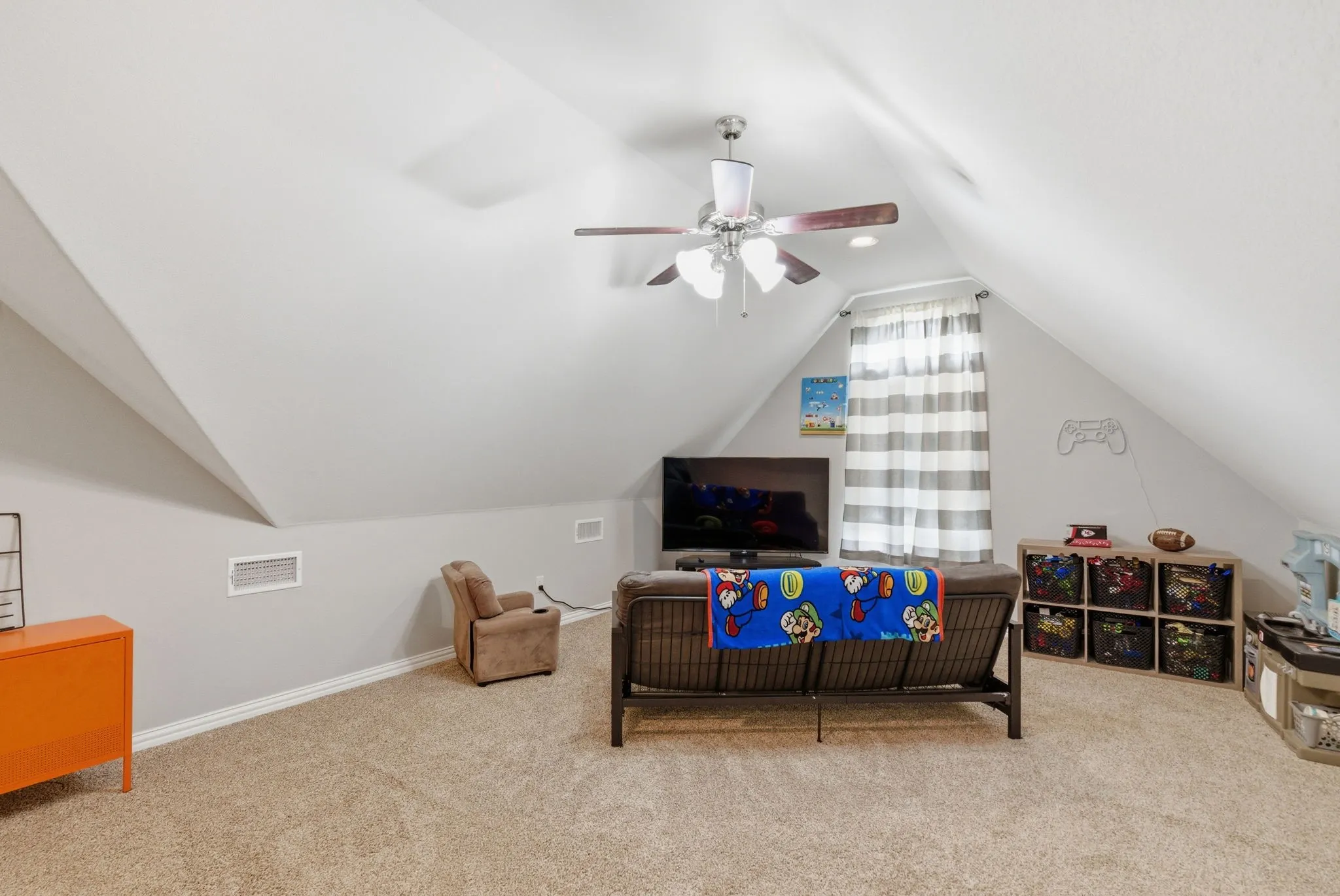 Single Family Residence For Sale in Erath County , 1700 Elk Run, Stephenville, Texas 76401, 4 Bedroom, 3 Bathroom, 2 Garage spaces, 2,711 Sqft, built in 2014, mls#21254421, Real Estate Agent in Stephenville, Homes For Sale in Erath county, Homes For Sale in Stephenville, Realtor in Stephenville Texas, Real Estate Brokerage Independent Realty Texas, Luminita Cordes Realtor