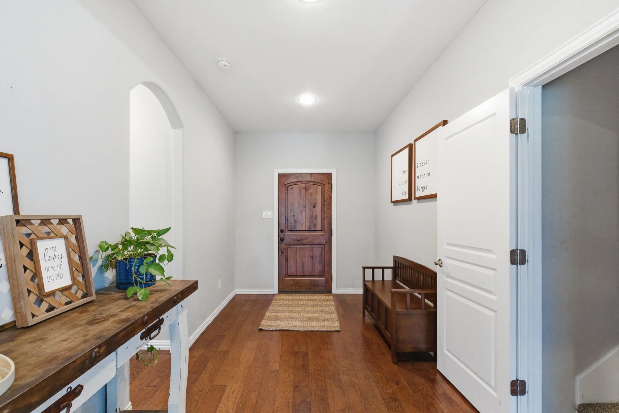 Single Family Residence For Sale in Erath County , 1700 Elk Run, Stephenville, Texas 76401, 4 Bedroom, 3 Bathroom, 2 Garage spaces, 2,711 Sqft, built in 2014, mls#21254421, Real Estate Agent in Stephenville, Homes For Sale in Erath county, Homes For Sale in Stephenville, Realtor in Stephenville Texas, Real Estate Brokerage Independent Realty Texas, Luminita Cordes Realtor