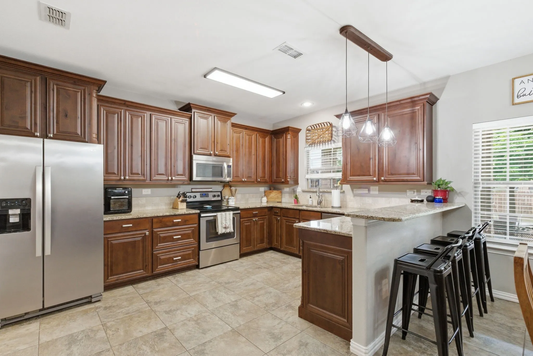 Single Family Residence For Sale in Erath County , 1700 Elk Run, Stephenville, Texas 76401, 4 Bedroom, 3 Bathroom, 2 Garage spaces, 2,711 Sqft, built in 2014, mls#21254421, Real Estate Agent in Stephenville, Homes For Sale in Erath county, Homes For Sale in Stephenville, Realtor in Stephenville Texas, Real Estate Brokerage Independent Realty Texas, Luminita Cordes Realtor
