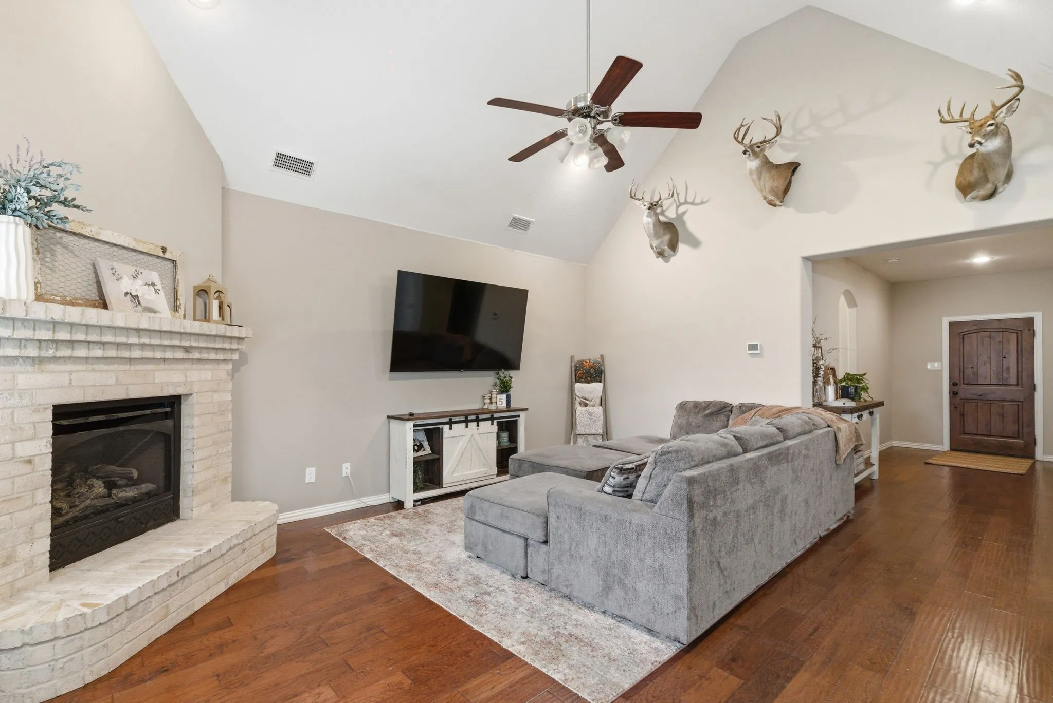 Single Family Residence For Sale in Erath County , 1700 Elk Run, Stephenville, Texas 76401, 4 Bedroom, 3 Bathroom, 2 Garage spaces, 2,711 Sqft, built in 2014, mls#21254421, Real Estate Agent in Stephenville, Homes For Sale in Erath county, Homes For Sale in Stephenville, Realtor in Stephenville Texas, Real Estate Brokerage Independent Realty Texas, Luminita Cordes Realtor