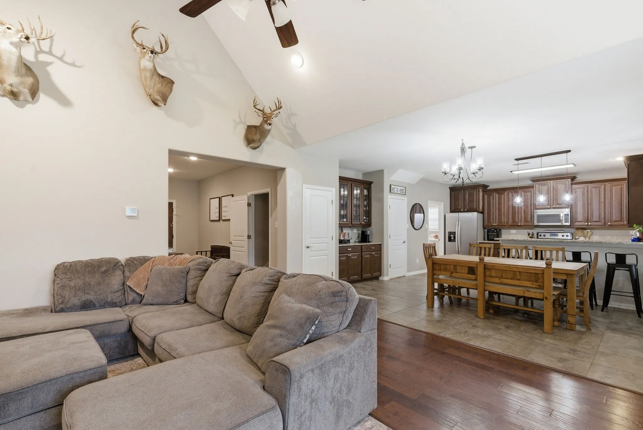 Single Family Residence For Sale in Erath County , 1700 Elk Run, Stephenville, Texas 76401, 4 Bedroom, 3 Bathroom, 2 Garage spaces, 2,711 Sqft, built in 2014, mls#21254421, Real Estate Agent in Stephenville, Homes For Sale in Erath county, Homes For Sale in Stephenville, Realtor in Stephenville Texas, Real Estate Brokerage Independent Realty Texas, Luminita Cordes Realtor