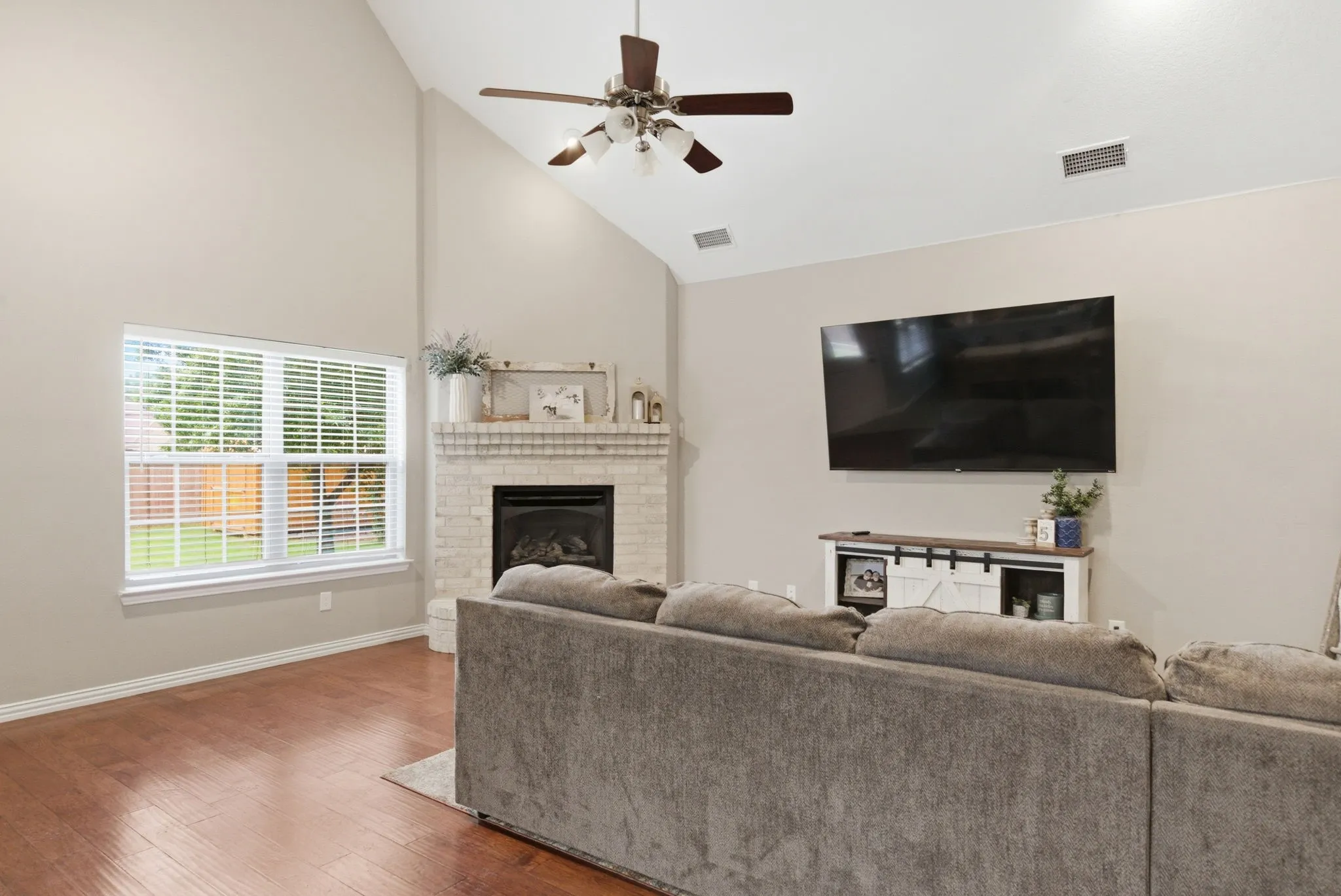Single Family Residence For Sale in Erath County , 1700 Elk Run, Stephenville, Texas 76401, 4 Bedroom, 3 Bathroom, 2 Garage spaces, 2,711 Sqft, built in 2014, mls#21254421, Real Estate Agent in Stephenville, Homes For Sale in Erath county, Homes For Sale in Stephenville, Realtor in Stephenville Texas, Real Estate Brokerage Independent Realty Texas, Luminita Cordes Realtor