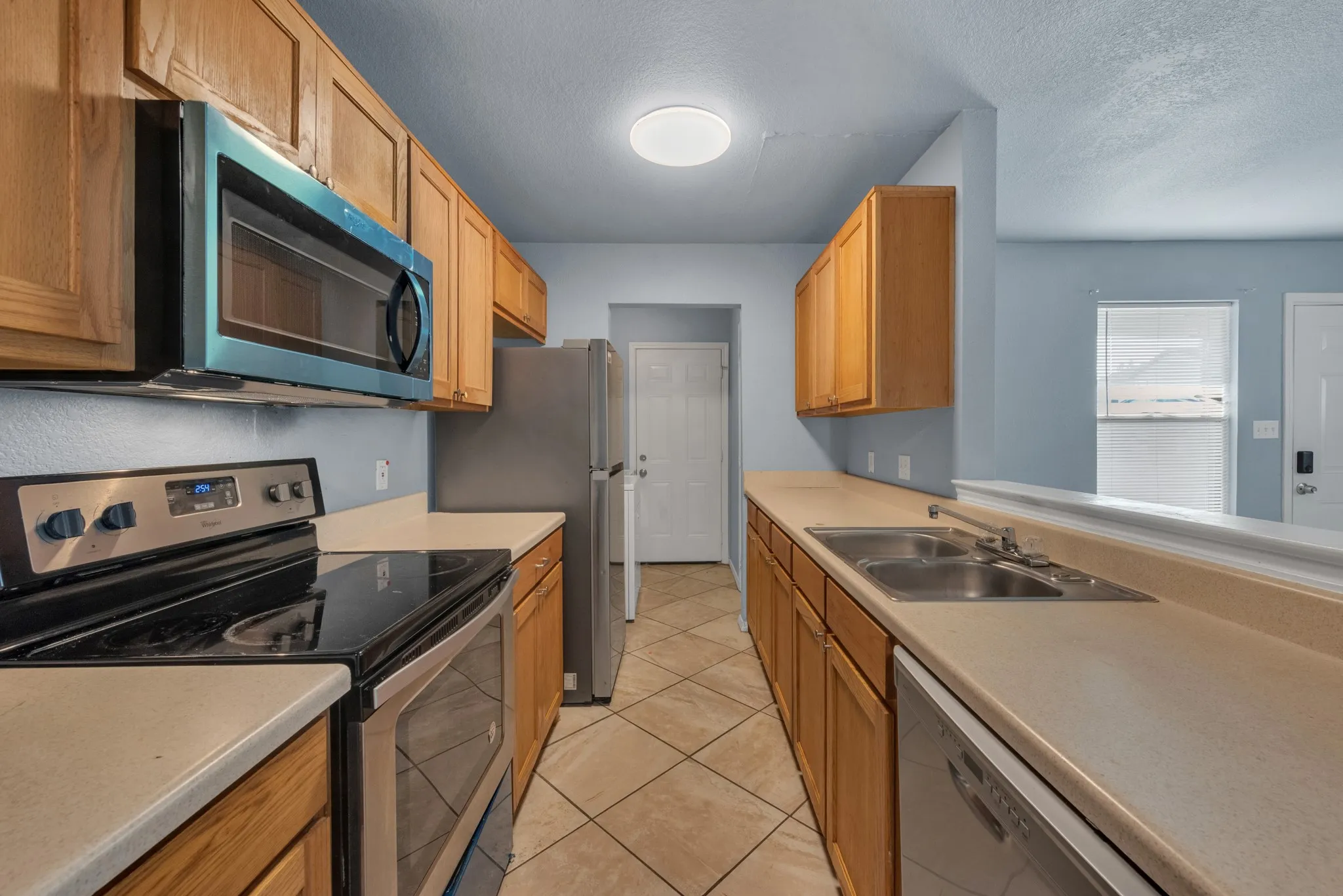 Duplex For Rent in Tarrant County , 3151 Karen Street, Fort Worth, Texas 76116, 3 Bedroom, 2 Bathroom, 2 Garage spaces, 2,188 Sqft, built in 2007, mls#21254708, Real Estate Agent in Fort Worth, Homes For Rent in Tarrant county, Homes For Rent in Fort Worth, Realtor in Fort Worth Texas, Real Estate Brokerage Independent Realty Texas, Luminita Cordes Realtor