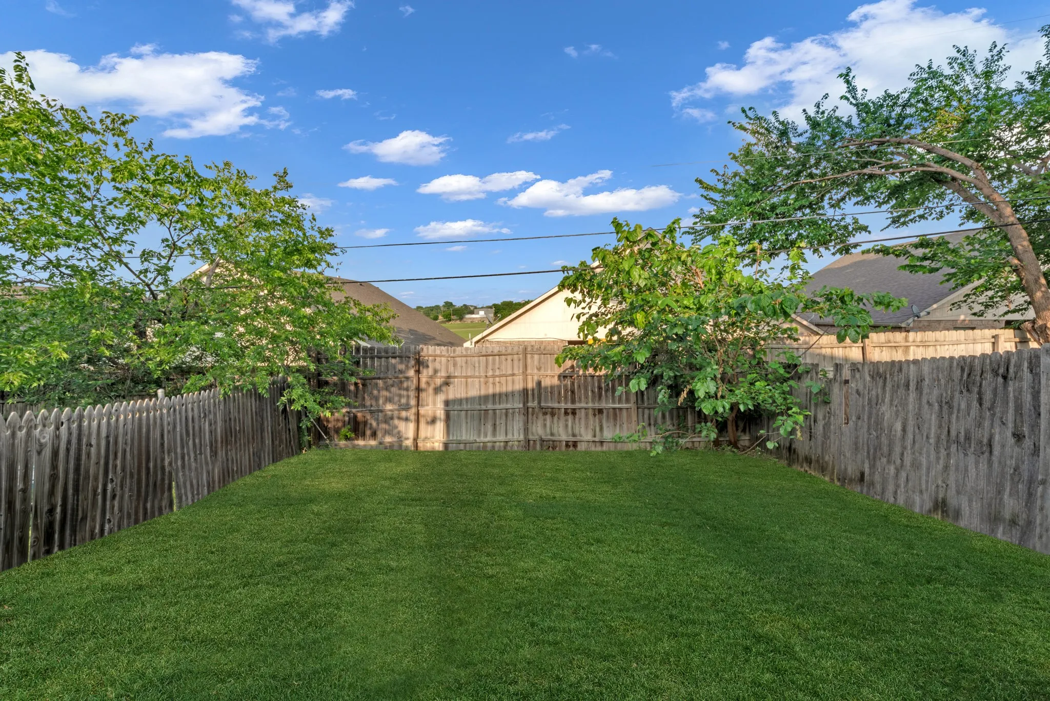 Duplex For Rent in Tarrant County , 3151 Karen Street, Fort Worth, Texas 76116, 3 Bedroom, 2 Bathroom, 2 Garage spaces, 2,188 Sqft, built in 2007, mls#21254708, Real Estate Agent in Fort Worth, Homes For Rent in Tarrant county, Homes For Rent in Fort Worth, Realtor in Fort Worth Texas, Real Estate Brokerage Independent Realty Texas, Luminita Cordes Realtor