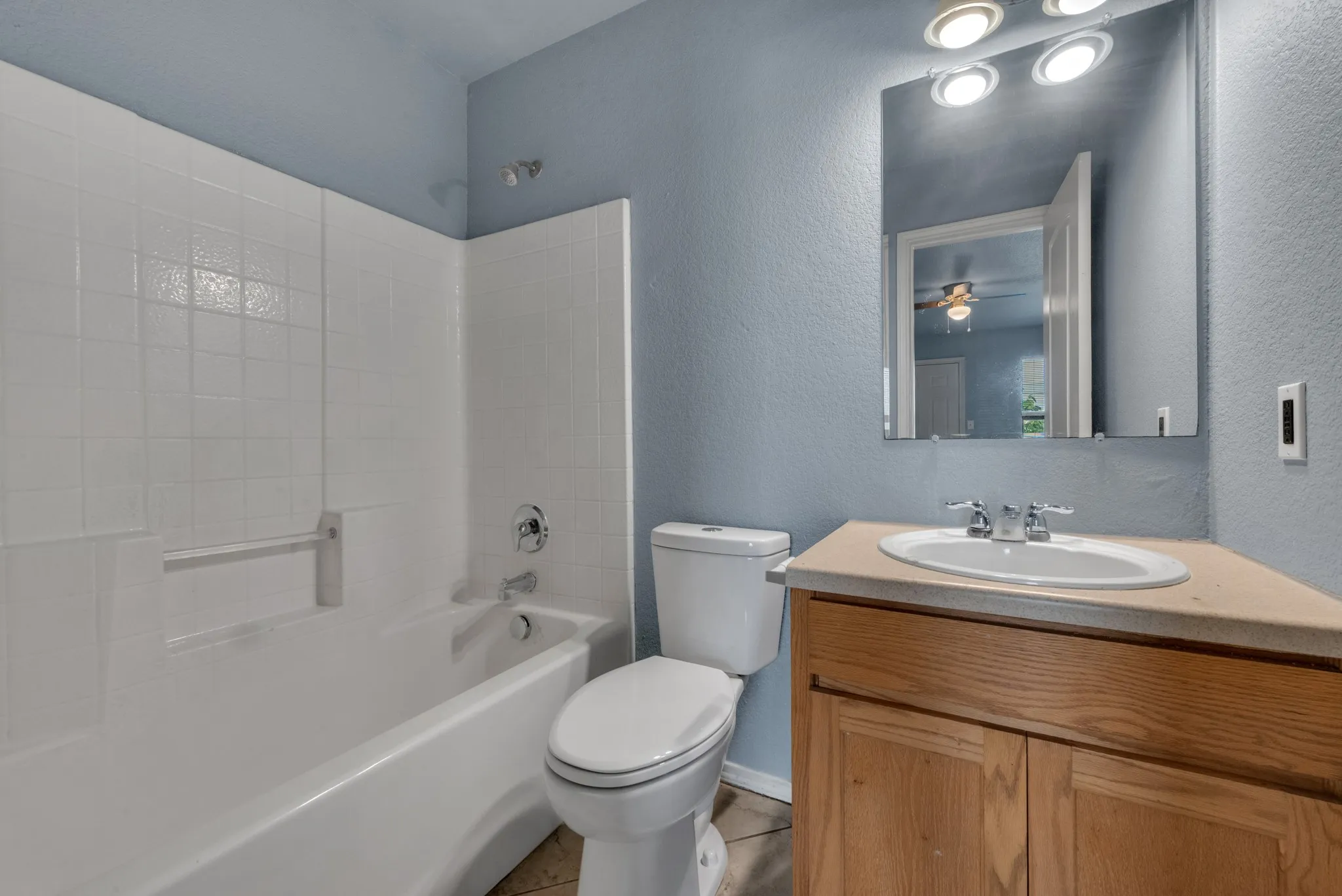 Duplex For Rent in Tarrant County , 3151 Karen Street, Fort Worth, Texas 76116, 3 Bedroom, 2 Bathroom, 2 Garage spaces, 2,188 Sqft, built in 2007, mls#21254708, Real Estate Agent in Fort Worth, Homes For Rent in Tarrant county, Homes For Rent in Fort Worth, Realtor in Fort Worth Texas, Real Estate Brokerage Independent Realty Texas, Luminita Cordes Realtor