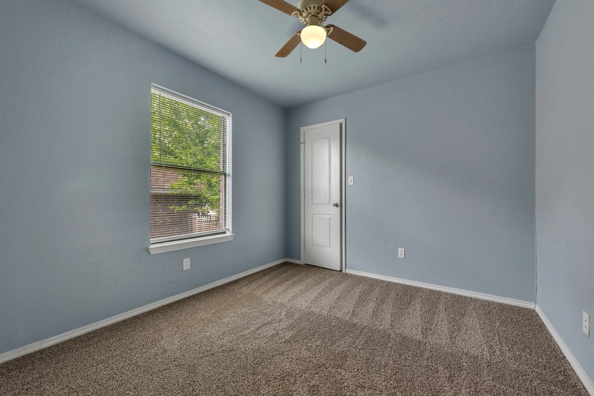 Duplex For Rent in Tarrant County , 3151 Karen Street, Fort Worth, Texas 76116, 3 Bedroom, 2 Bathroom, 2 Garage spaces, 2,188 Sqft, built in 2007, mls#21254708, Real Estate Agent in Fort Worth, Homes For Rent in Tarrant county, Homes For Rent in Fort Worth, Realtor in Fort Worth Texas, Real Estate Brokerage Independent Realty Texas, Luminita Cordes Realtor
