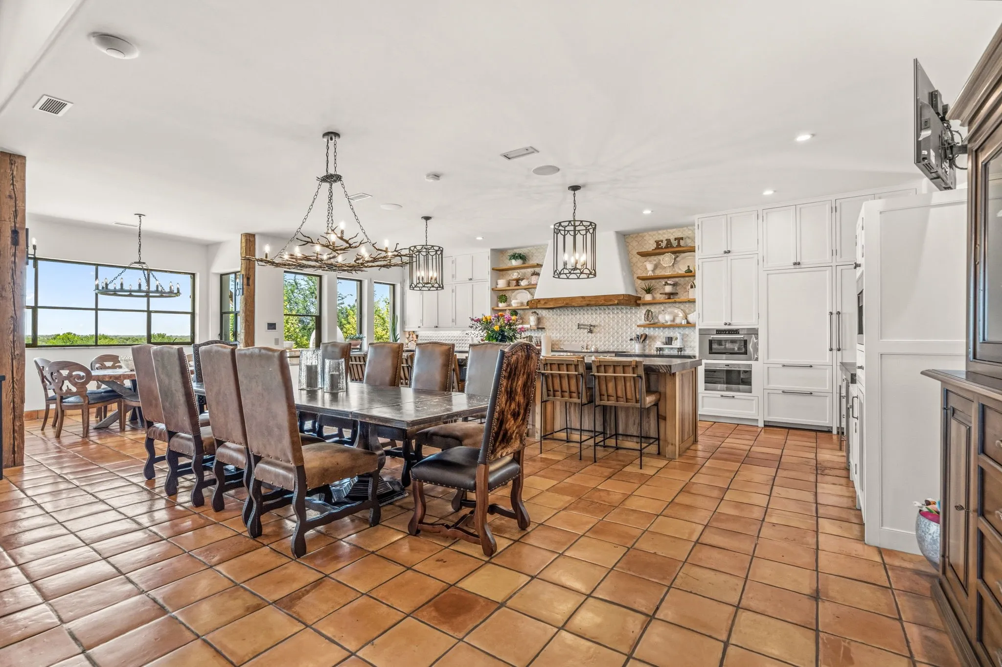 Single Family Residence For Sale in Tarrant County , 321 Verna Trail N, Fort Worth, Texas 76108, 5 Bedrooms, 8 Bathrooms, 4 Garage spaces, 7,764 Sqft, built in 2016, Preowned, Price $6,750,000, mls#21253279, Real Estate Agent in Fort Worth, Homes For Sale in Tarrant county, Homes For Sale in Fort Worth, Realtor in Fort Worth Texas, Real Estate Brokerage Independent Realty Texas, Luminita Cordes Realtor