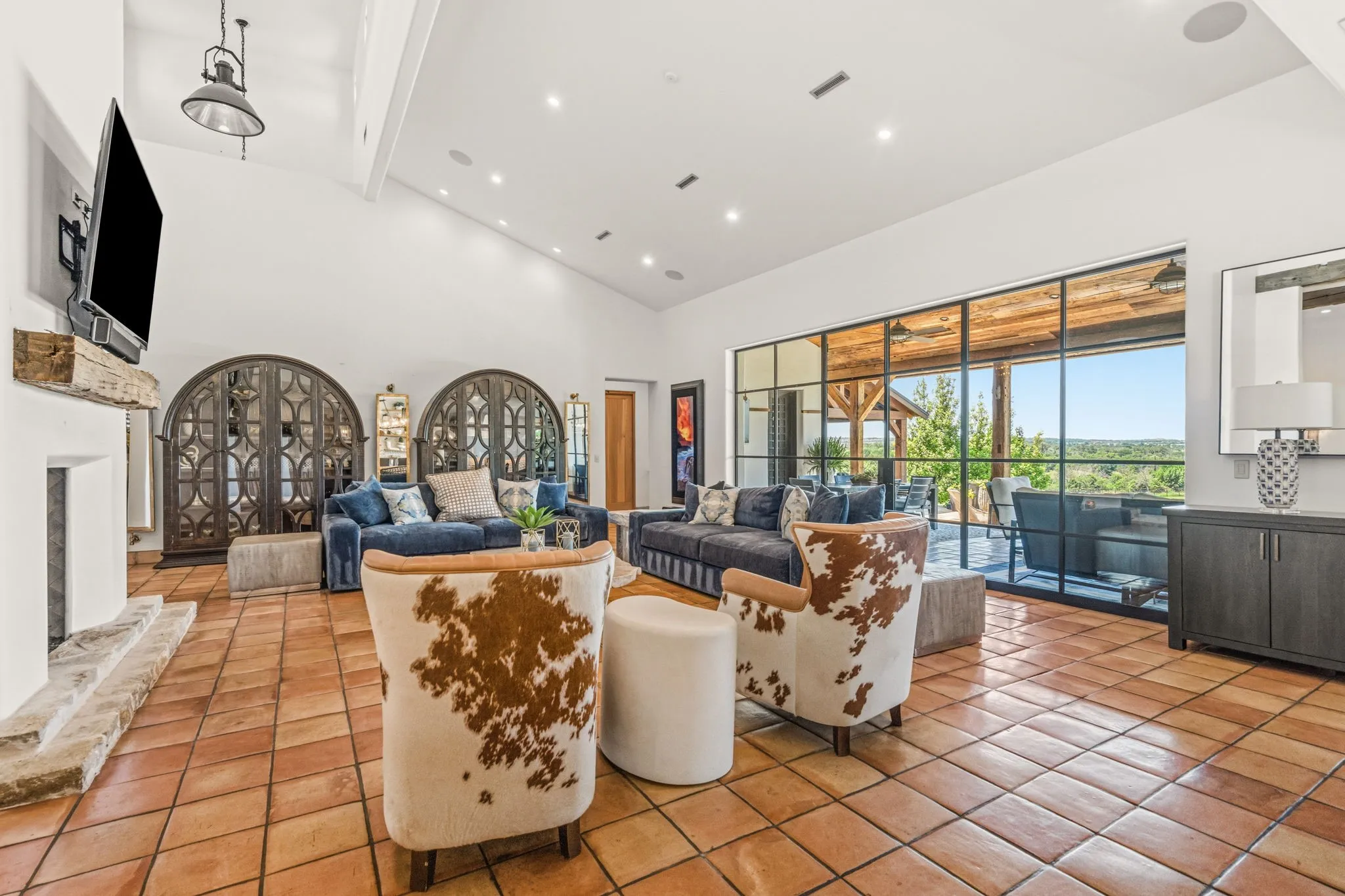 Single Family Residence For Sale in Tarrant County , 321 Verna Trail N, Fort Worth, Texas 76108, 5 Bedrooms, 8 Bathrooms, 4 Garage spaces, 7,764 Sqft, built in 2016, Preowned, Price $6,750,000, mls#21253279, Real Estate Agent in Fort Worth, Homes For Sale in Tarrant county, Homes For Sale in Fort Worth, Realtor in Fort Worth Texas, Real Estate Brokerage Independent Realty Texas, Luminita Cordes Realtor
