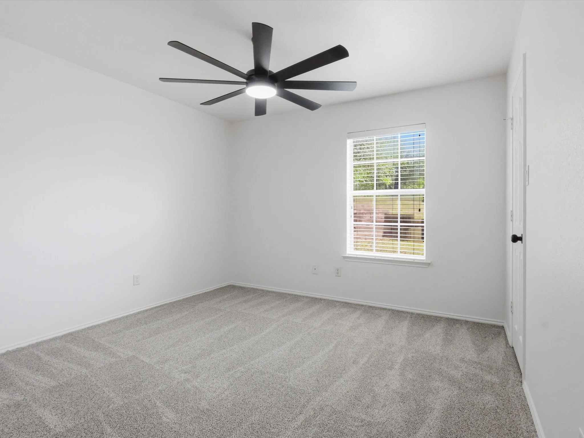 Single Family Residence For Sale in Tarrant County , 6600 Silver Oak Lane, Fort Worth, Texas 76135, 4 Bedroom, 3 Bathroom, 2 Garage spaces, 2,486 Sqft, built in 2003, Preowned, mls#21254039, Real Estate Agent in Fort Worth, Homes For Sale in Tarrant county, Homes For Sale in Fort Worth, Realtor in Fort Worth Texas, Real Estate Brokerage Independent Realty Texas, Luminita Cordes Realtor